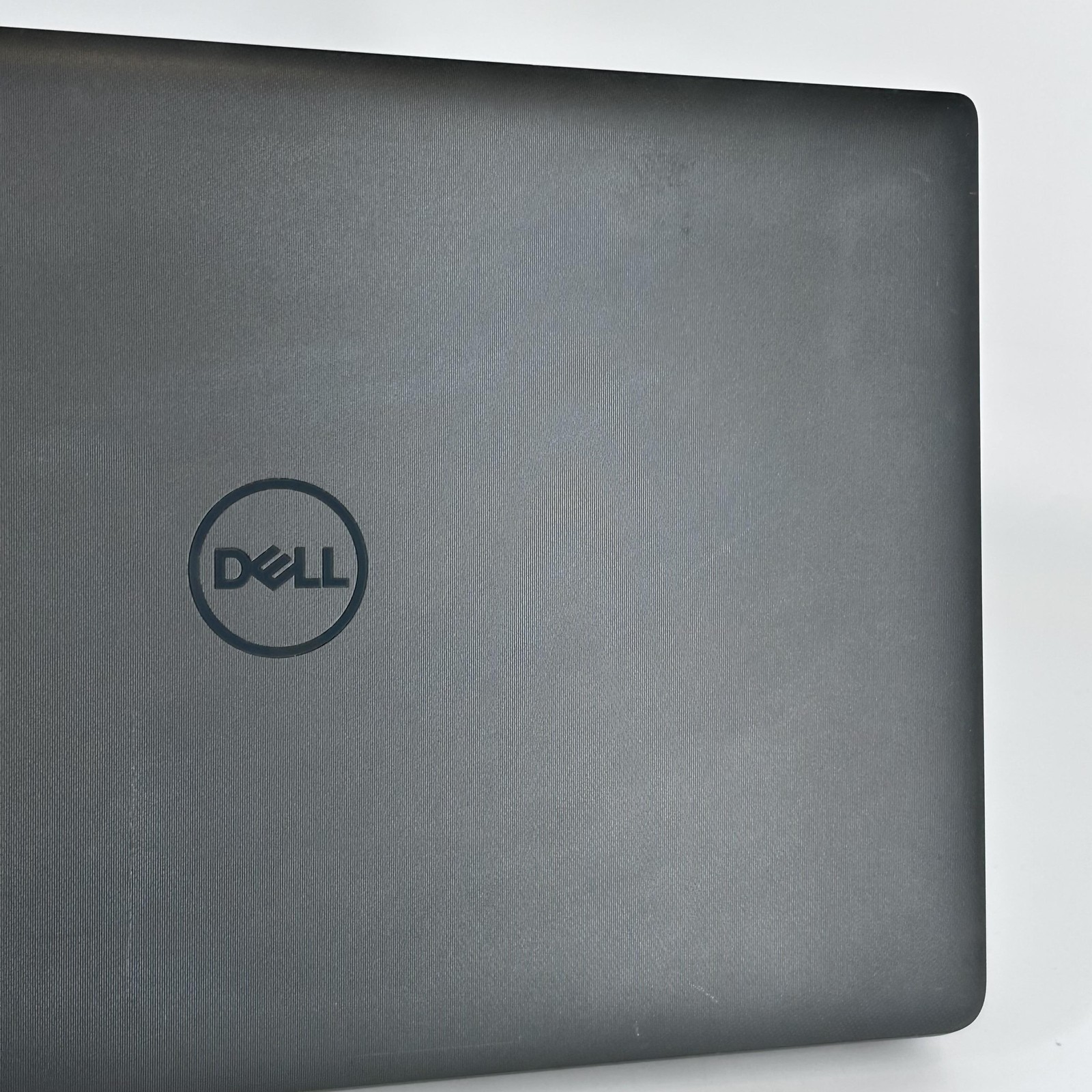 Dell Latitude 3540 15.6 Gray FHD 1.3 GHz i5-1335U 16GB RAM 256GB SSD Good