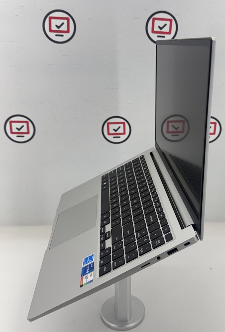 Samsung Galaxy Book 15.6″ Touch i7-1165G7 16GB RAM 512GB SSD Silver 2021