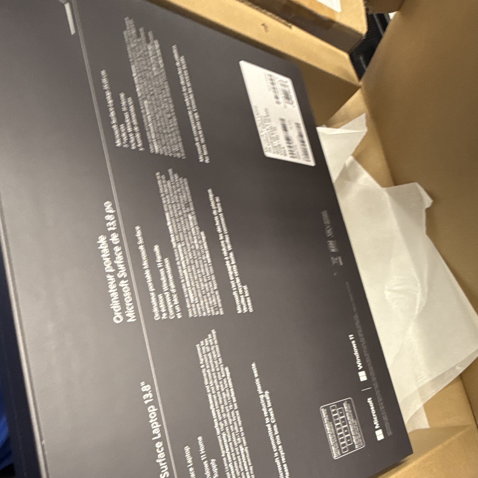 Microsoft Surface Laptop 13.8″ Snapdragon X Plus 16GB 512GB SSD Black W11
