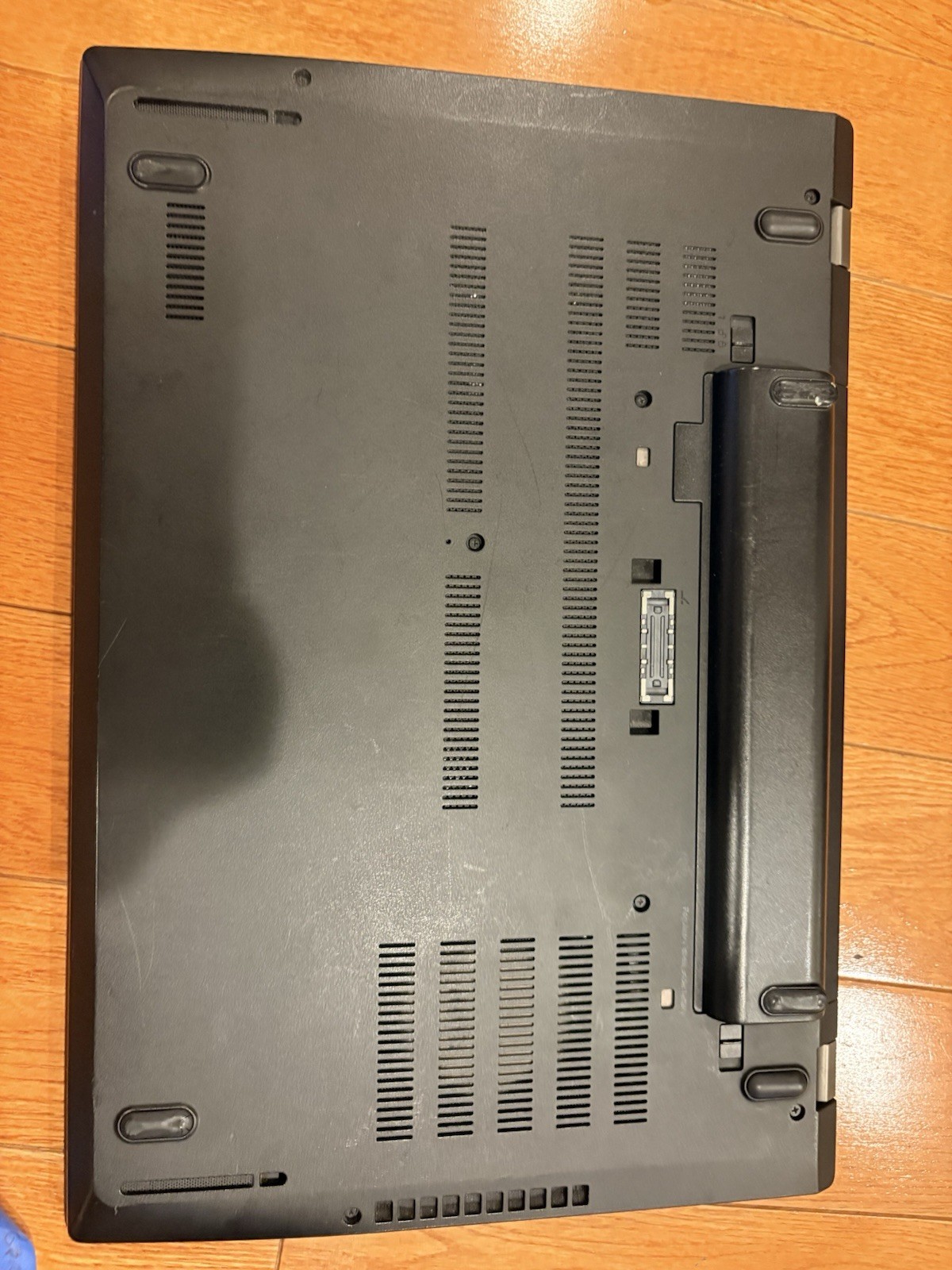 Lenovo ThinkPad T570 i7-7600U @2.60GHz | No Drive | 8GB RAM | No OS