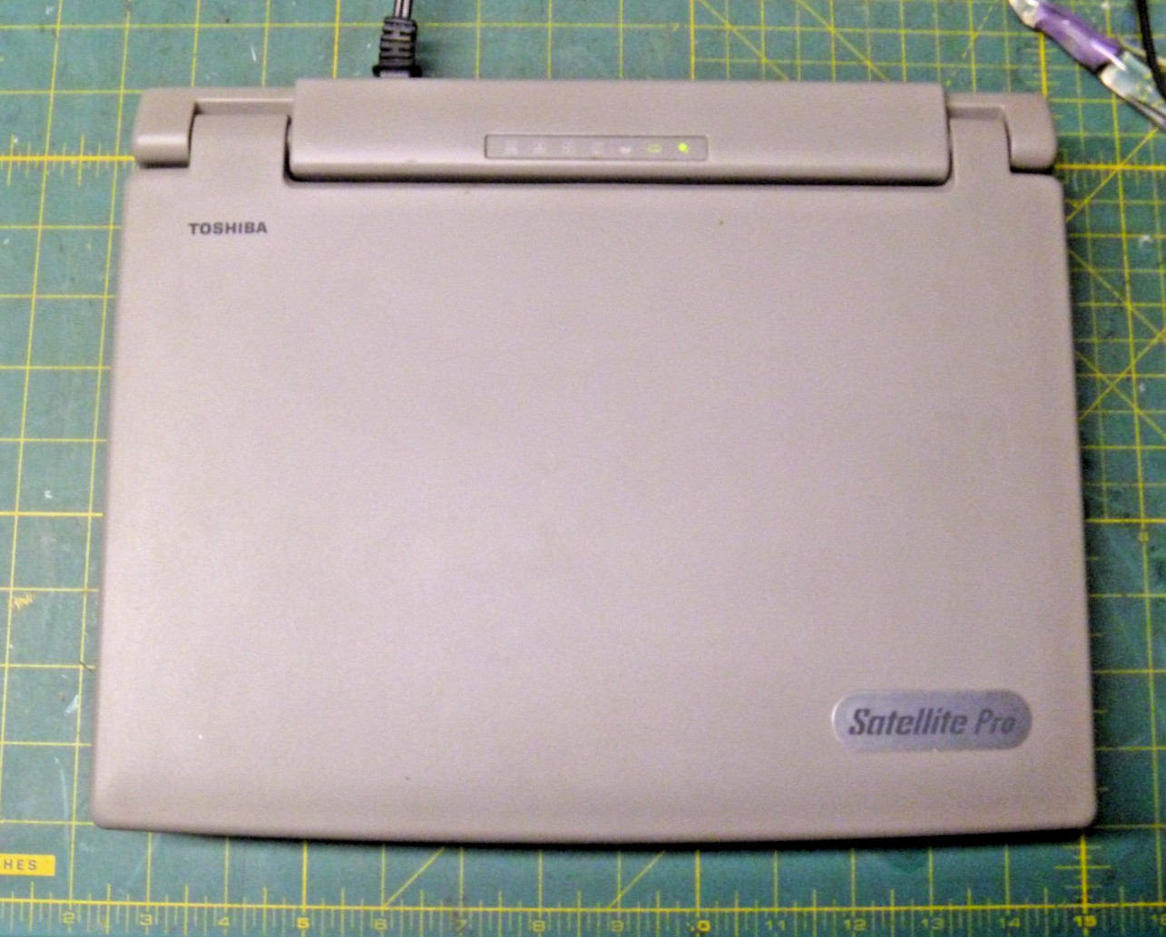 Toshiba Satellite Pro 425CDT, working W95, CD, Floppy, Cords, Case, MSworks