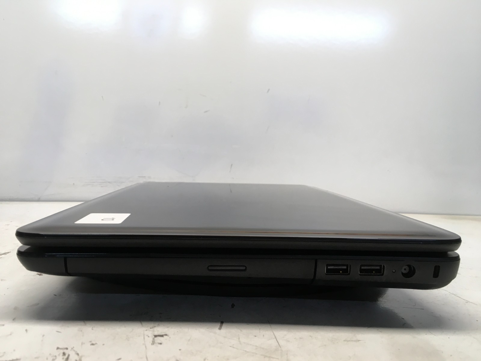 HP 2000-2B30DX AMD E-300 1300MHz 4 GB NO HDD
