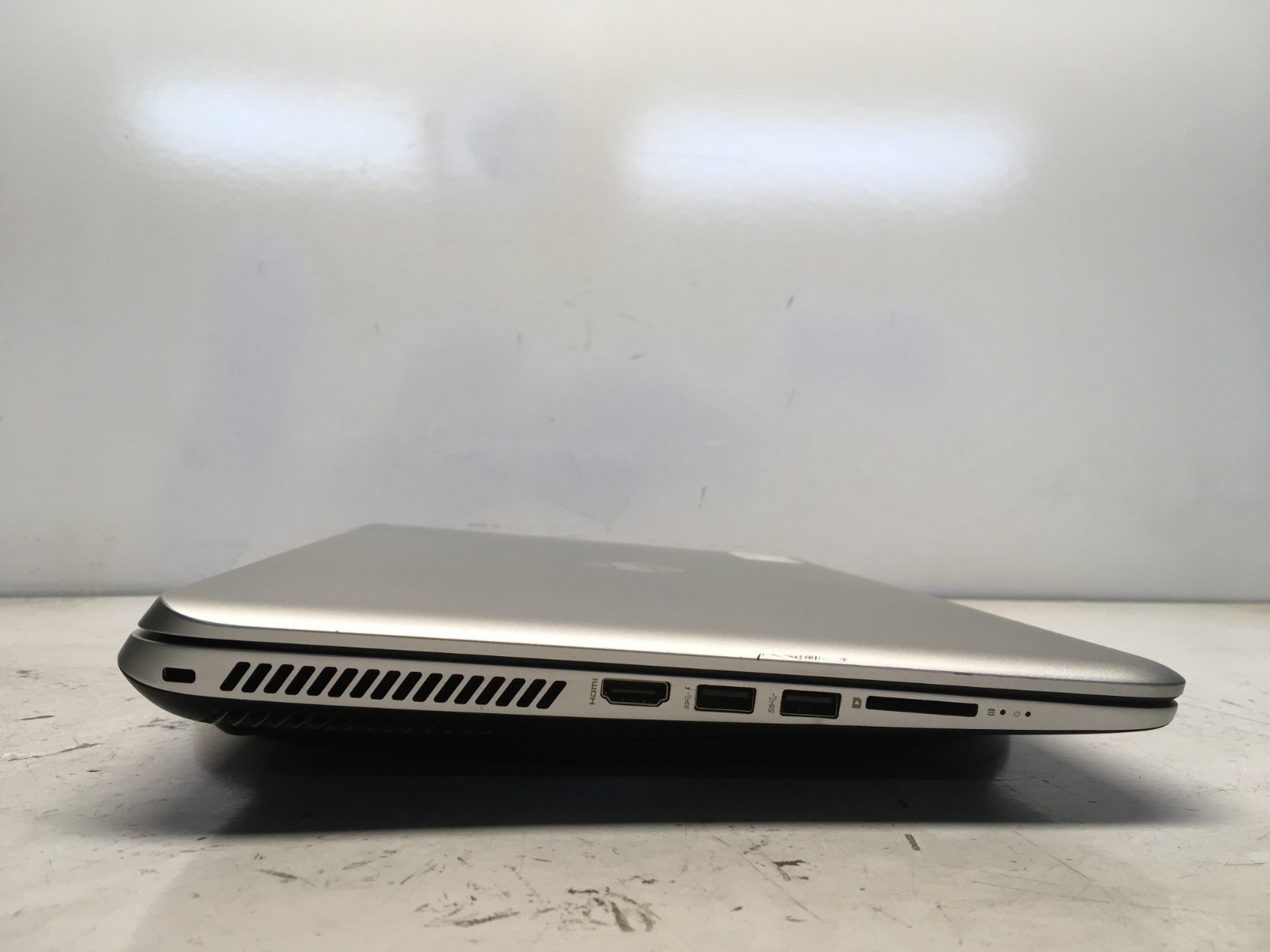 HP Envy TS 15-J020US AMD A8-5550M 2100MHz 8 GB NO HDD