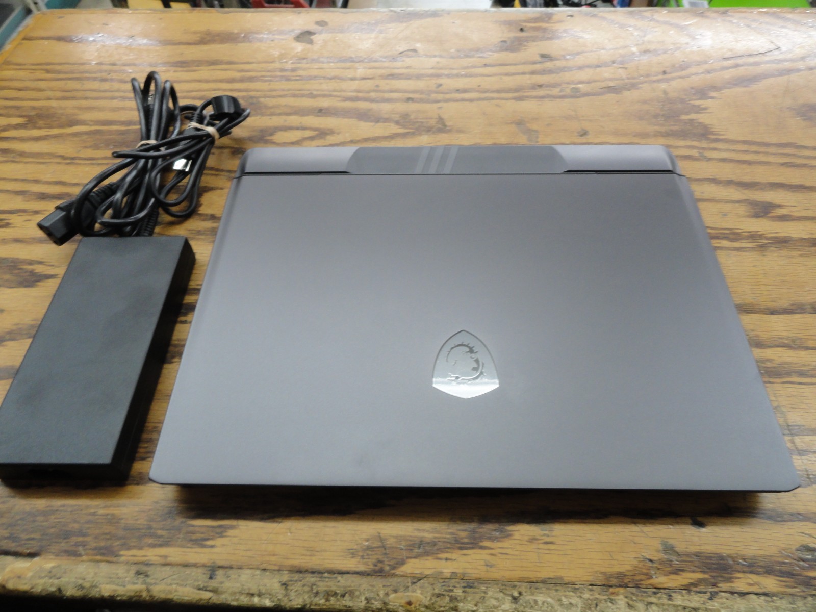 MSI VECTOR 16 HX AI A2XW / Core Ultra 9 / 32GB RAM / 1TB SSD – PRISTINE!