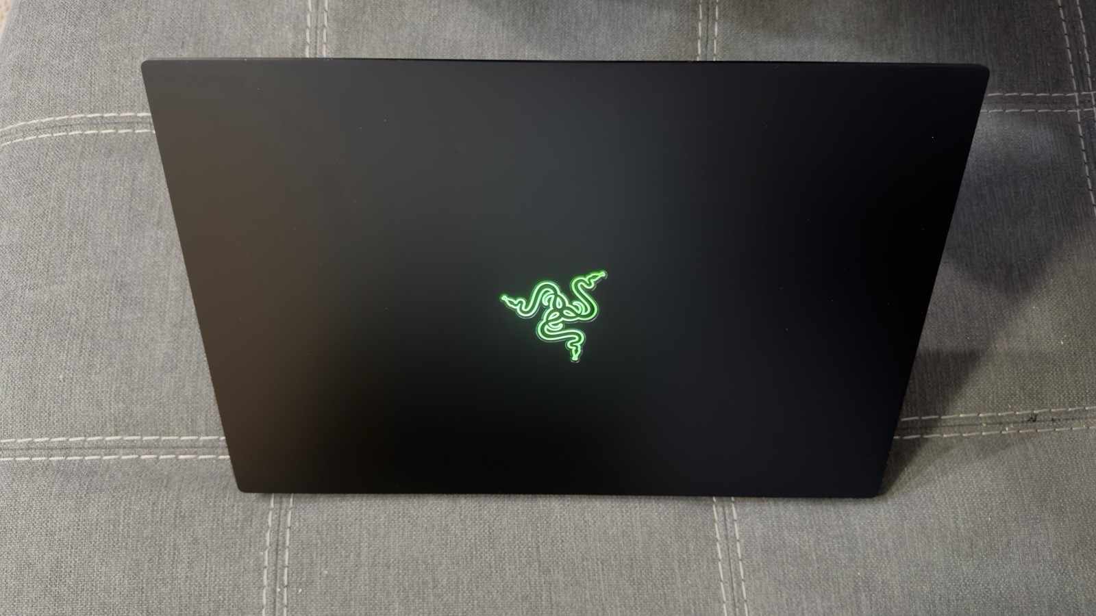 Razer Blade 15 Advanced 318Hz FHD 8 Core i7-10875H 16GB 1TB RTX 2080 SUPER READ