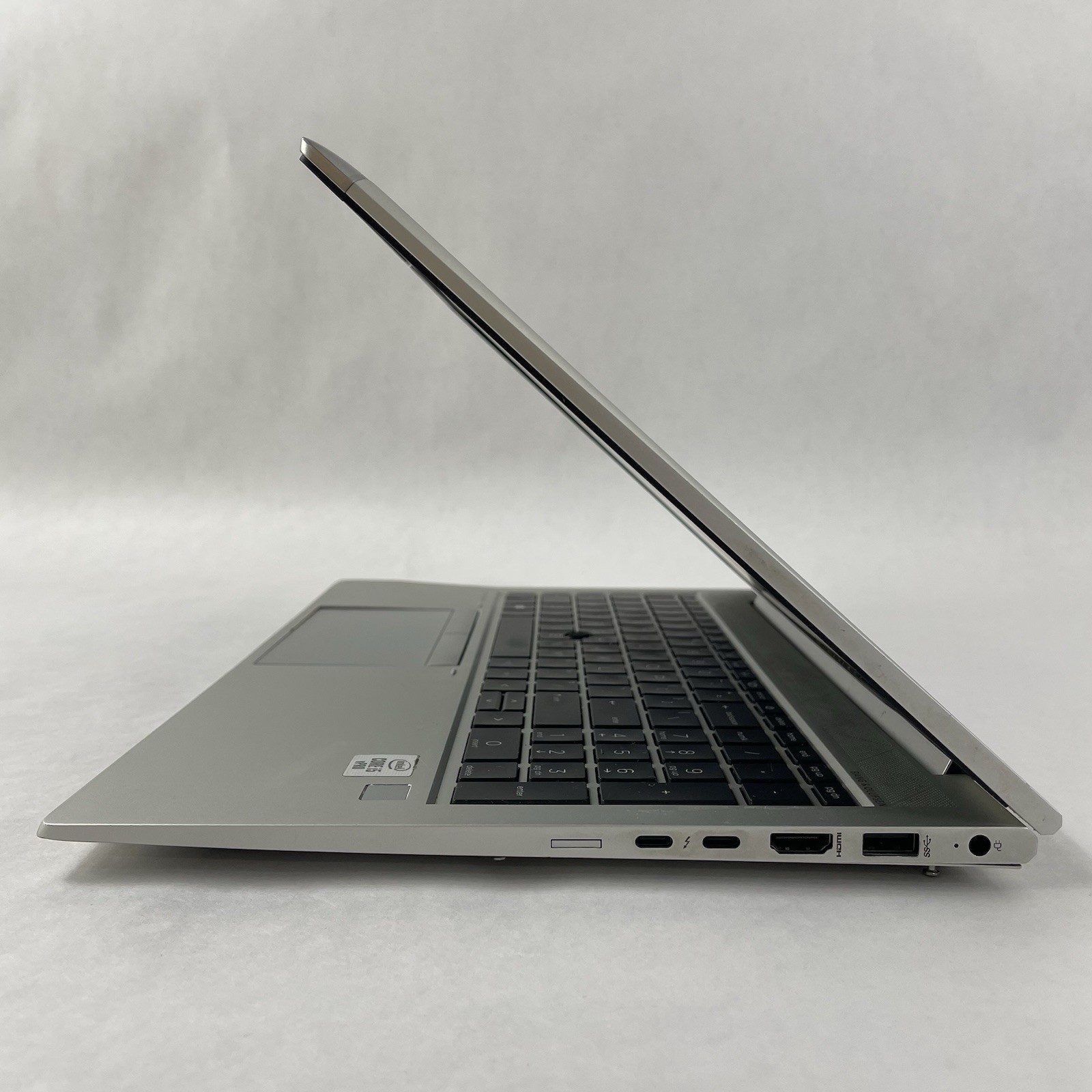 HP EliteBook 850 G7 15.6″ i5-10310U 1.70 GHz 8 GB RAM No SSD/OS/AC – Bad Corner