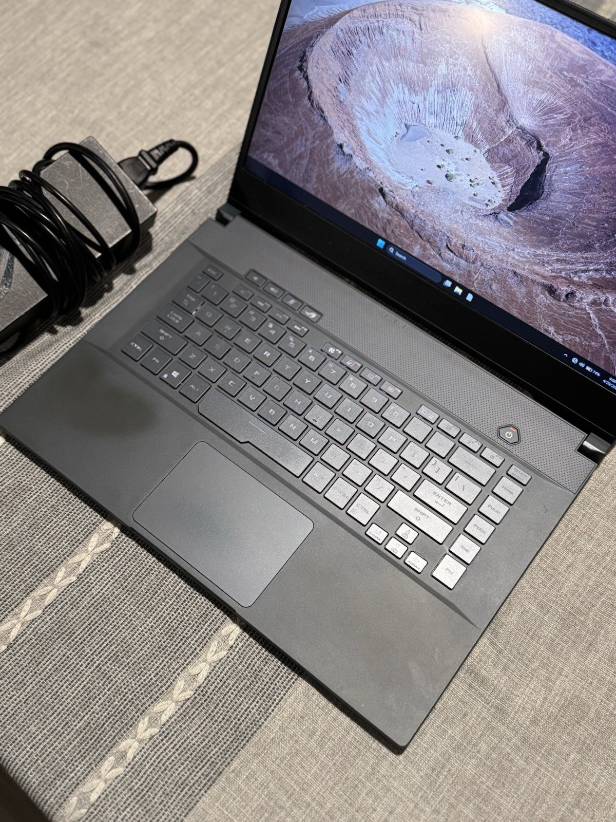 ASUS ROG Zephyrus M15 GU502LW | i7-10750H | RTX 2070 Max-Q | 16GB RAM | 1TB SSD