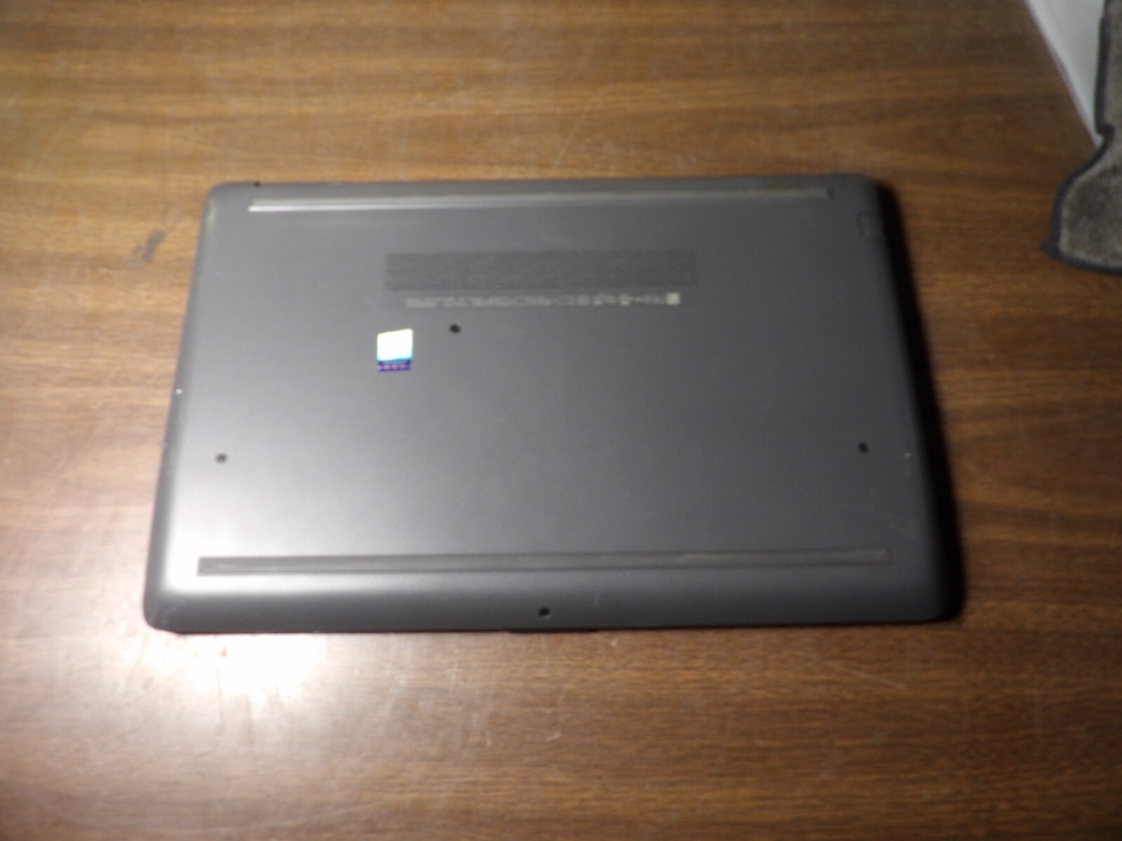 HP 255 G7 NOTEBOOK AMD RADEON A6-9225 R4 8GB RAM **NO HD/ NO CADDIE/ NO OS