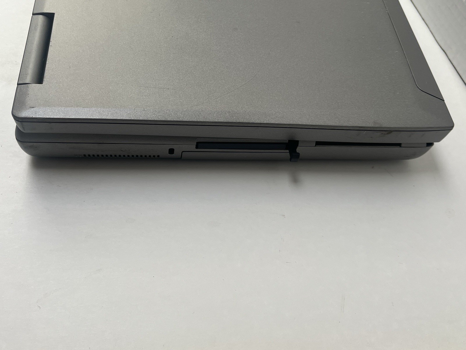 💻Dell Latitude D810 FOR PARTS AS IS Computer Parts Only No Charger 1 Day Ship👍