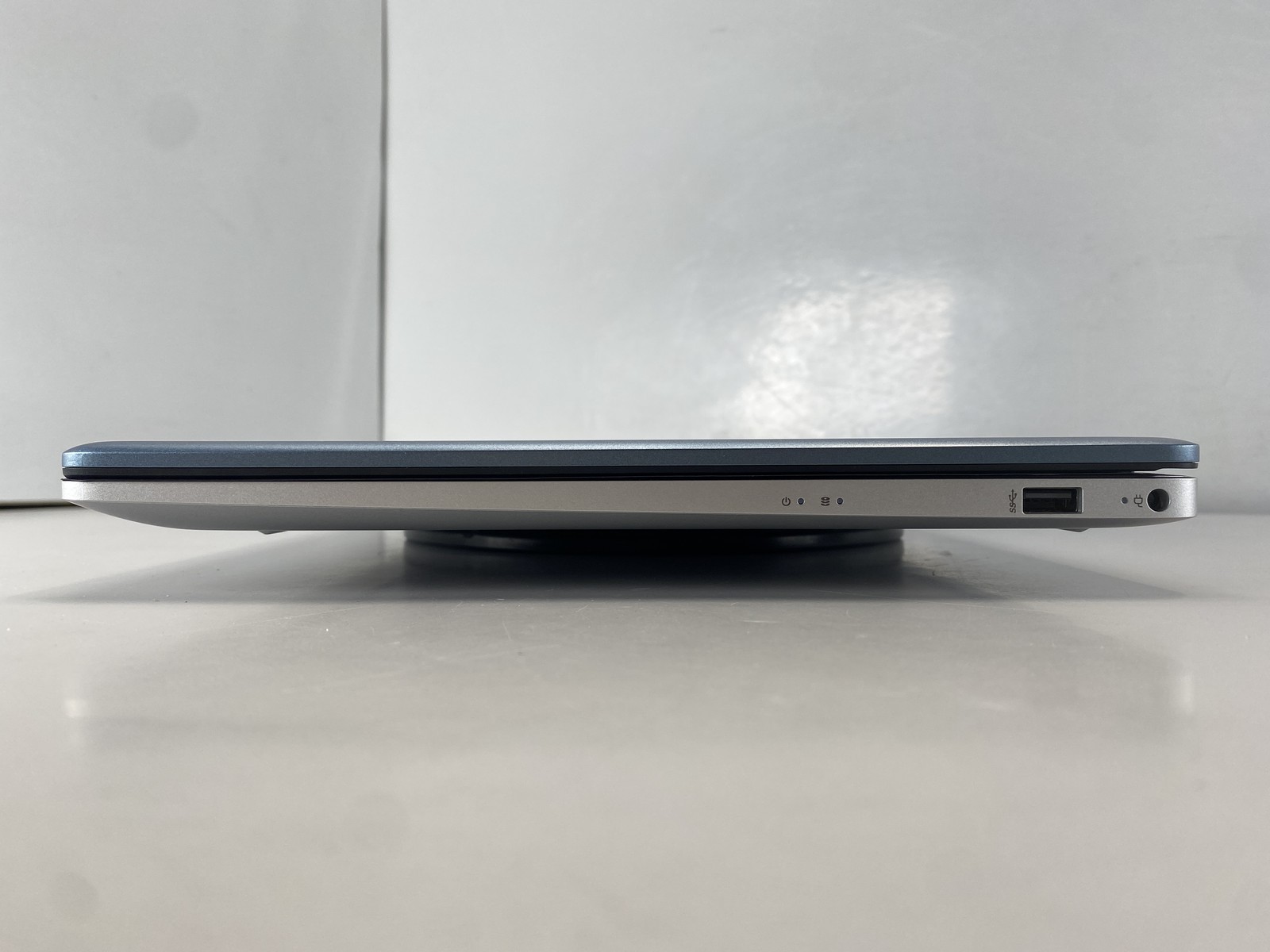 HP Laptop 17-CN5085CL 17.3″ Intel Core Ultra 7 255U 1TB- Blue