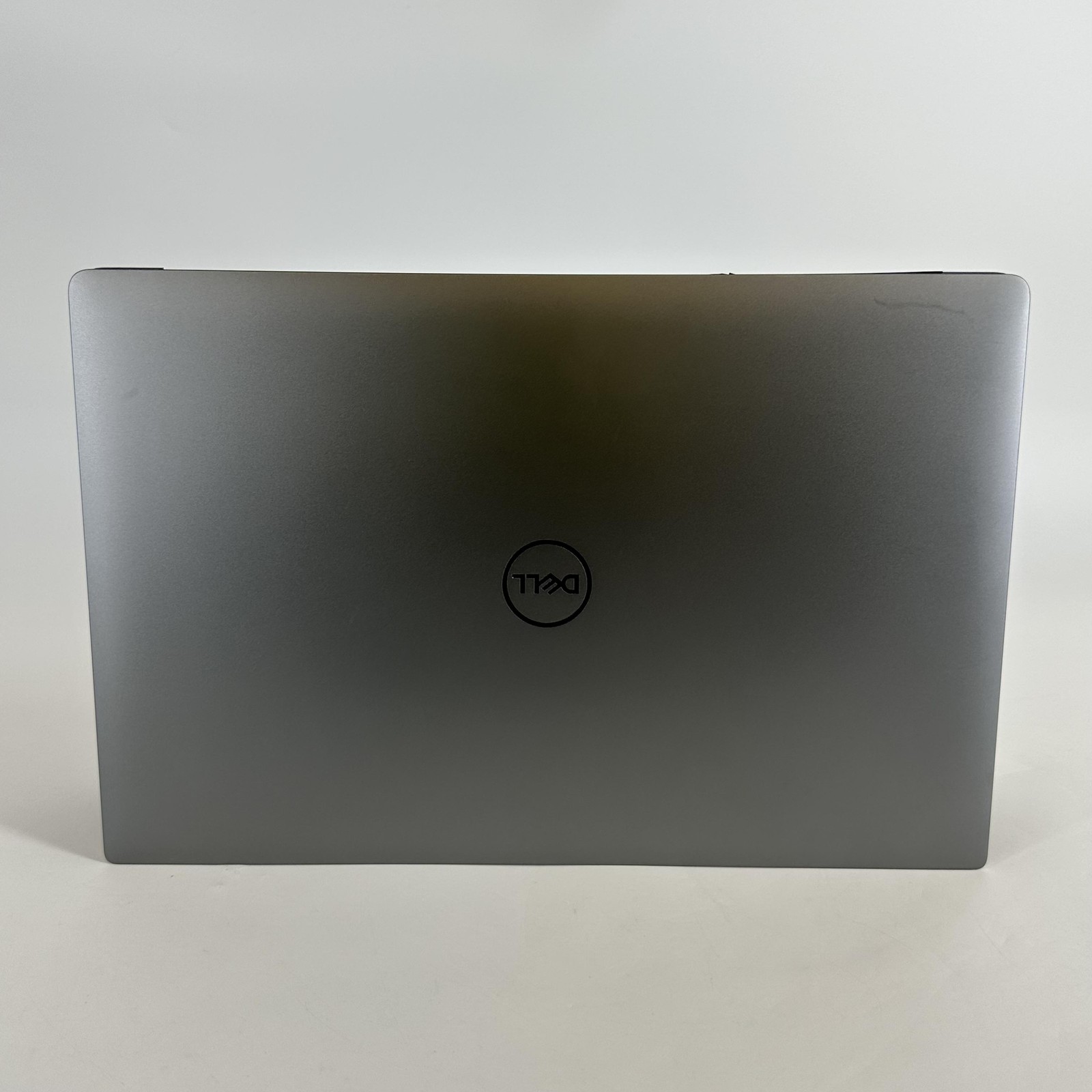 Dell Precision 5540 15.6 Gray FHD Xeon E-2276M 2.80GHz 64GB 2TB SSD Quadro T2000