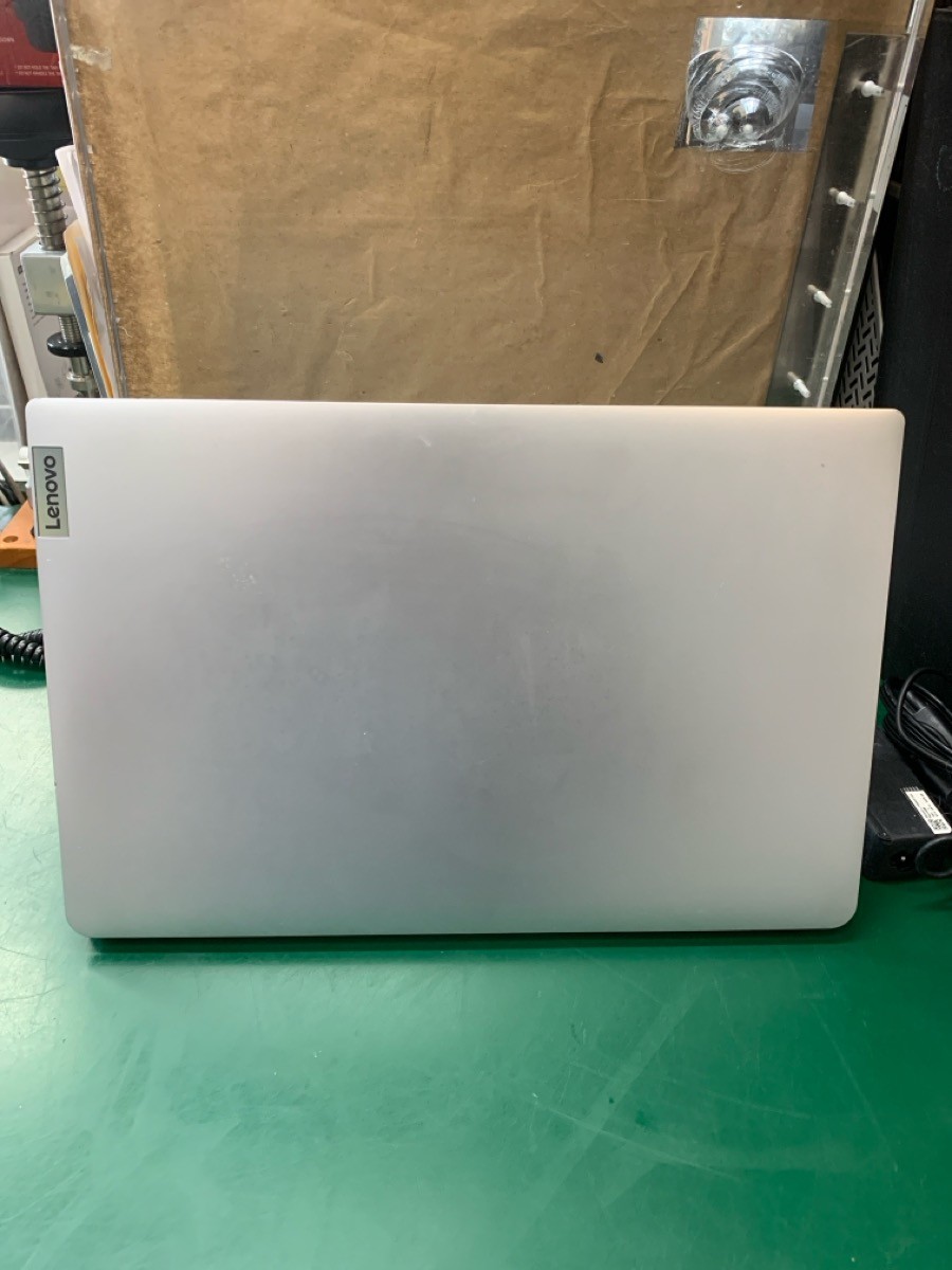 LENOVO IDEAPAD 1 – 15.6″ INTEL SILVER 8GB RAM 256GB SSD. (E10050117)