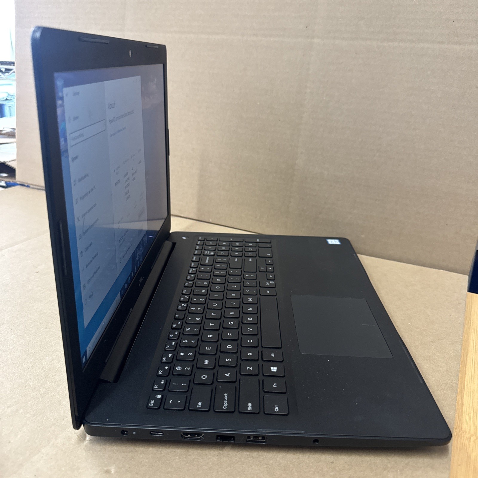 Dell Latitude 3590 i5-8250U, 8GB Ram, 500GB HDD, W10P