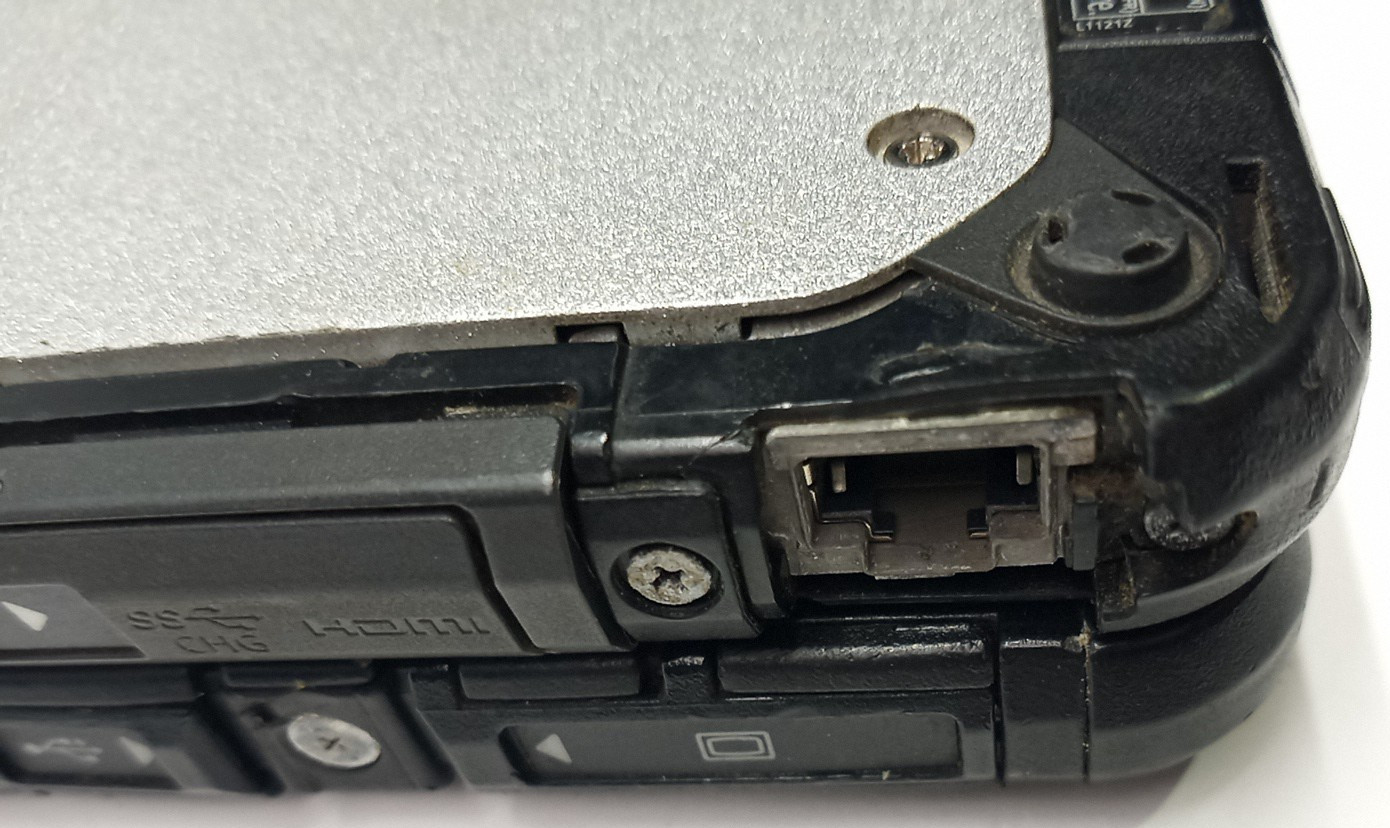 Panasonic ToughBook CF-20 m5-6Y57 VPRO@1.10GHZ 8GB RAM 256GB M.2 WIN 11 WH446*!