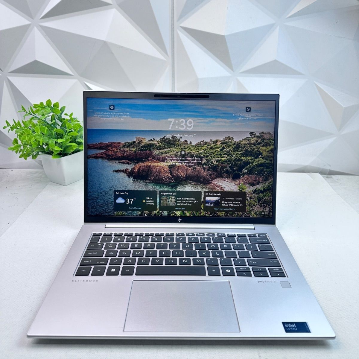 HP EliteBook 840 G11 Laptop, 14″ FHD, Ultra 7 165U, 16GB, 512GB *Please READ*