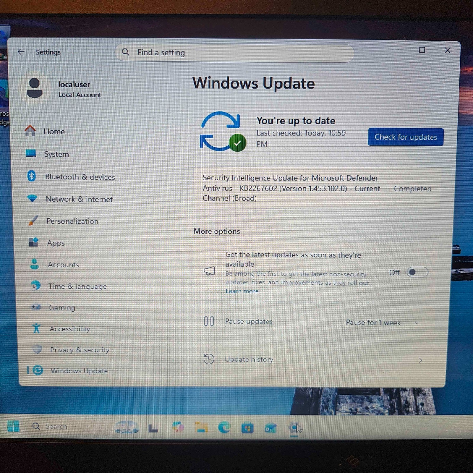 Dell Latitude 5580 I5-7740HQ GT 940M 2GBVRAM 12GB DDR4 RAM
