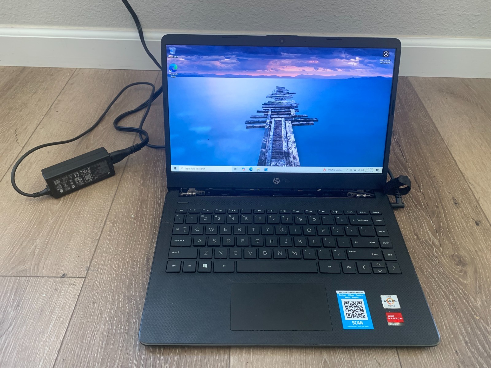 HP 14-fq0013dx 14″AMD Athlon Silver 3050U 2.30Ghz 4GB RAM 128GB SSD Win 10 Home
