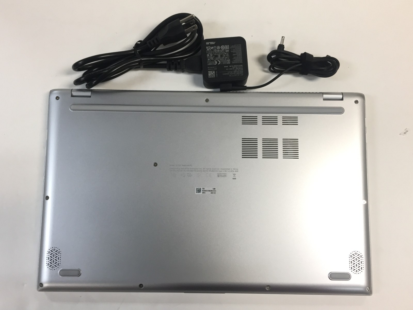 ASUS Vivobook X712J 17.3″ HD+ LAPTOP/i7-1065G7/16GB RAM/1TB SSD/W10H, Silver