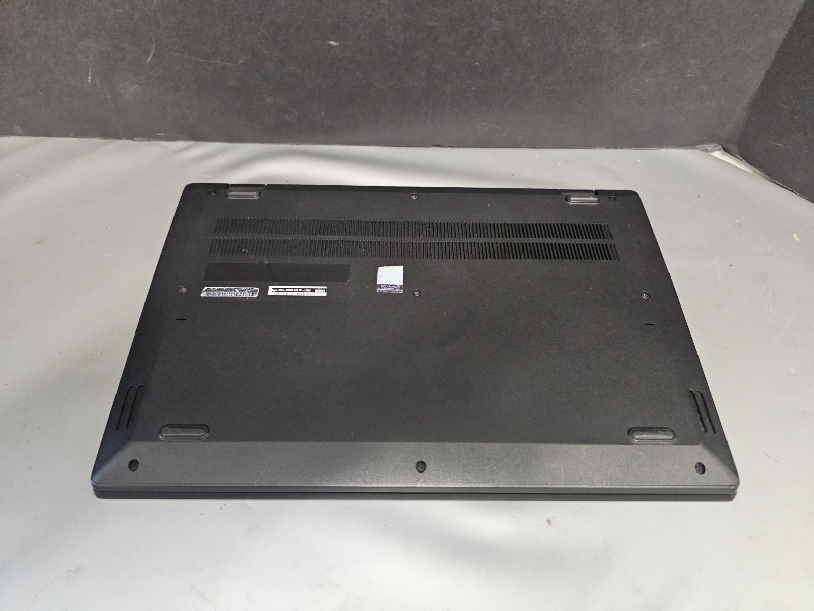 Lenovo Ideapad 14W, 81MQ, Touchscreen, AMD A6-9220C, 8GB Ram, 256GB, WIN 11 OS