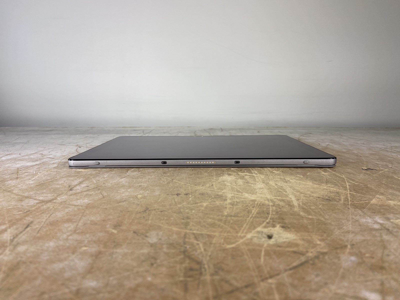 DELL LATITUDE 7210 2-IN-1 i5-10310U @ 1.70GHz, 8GB RAM, NO HDD/OS