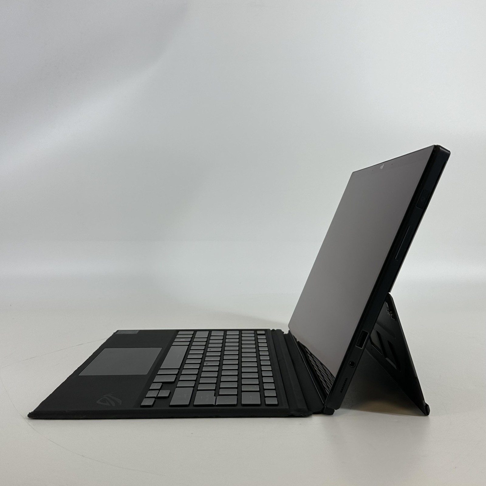Asus ROG Flow Z13 GZ301 13.4 QHD+ TOUCH 2.6 GHz i9-13900H 16GB 1TB SSD RTX 4050