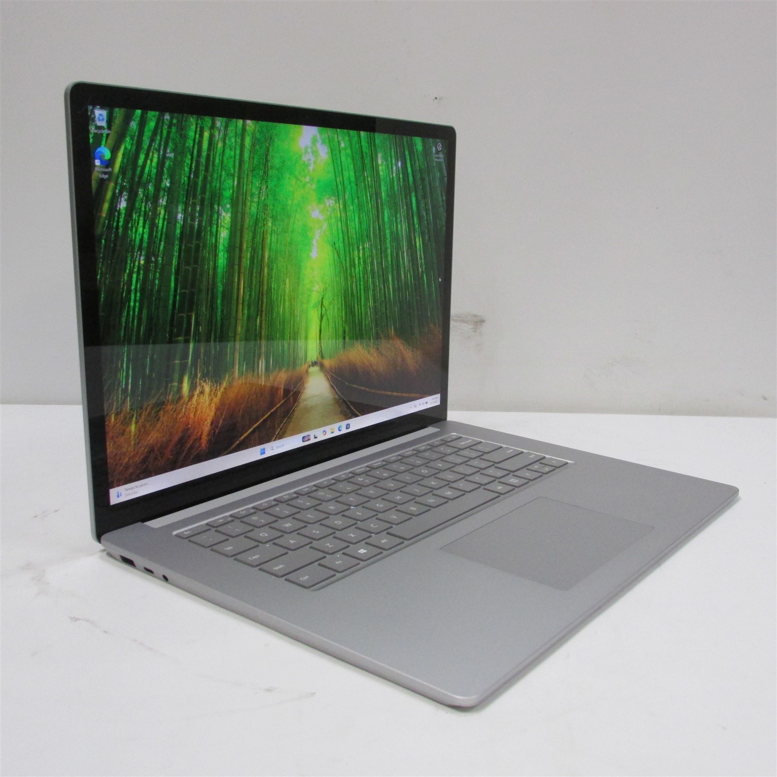 Microsoft Surface Laptop 4 1979 i7-1185G7 3.0GHz 16GB RAM 256GB 15″ Win 11 Pro