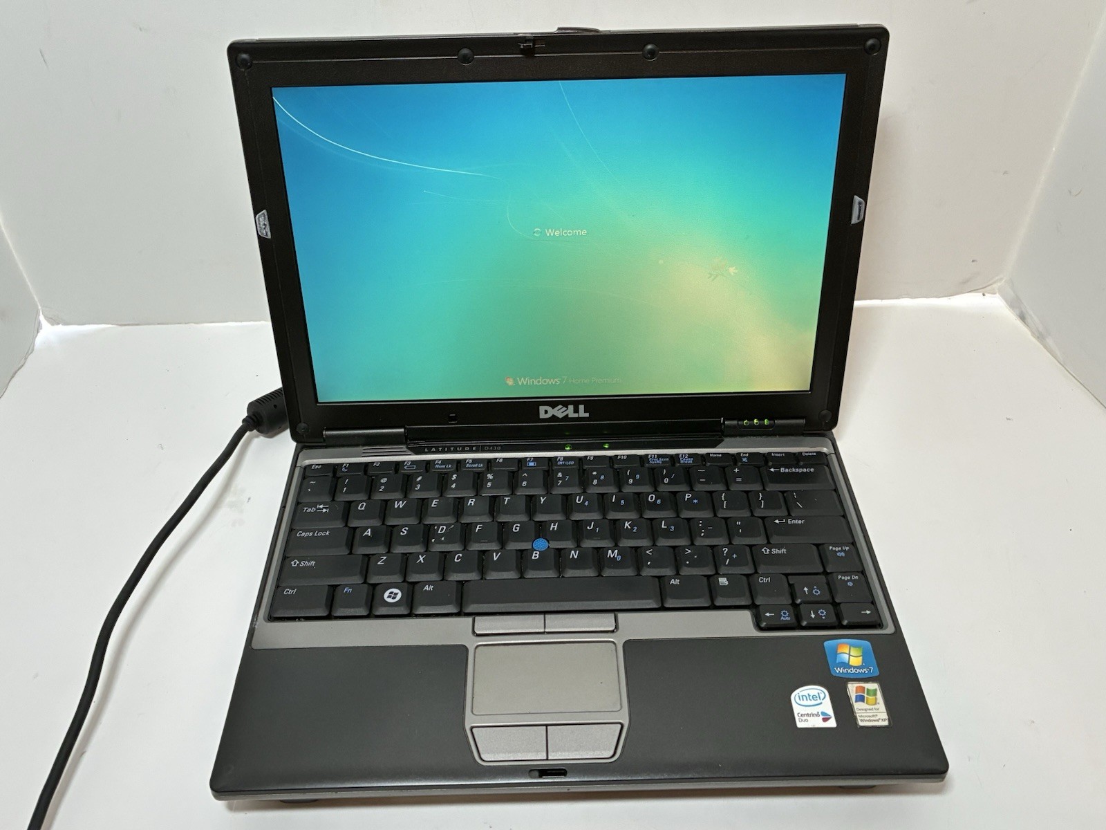 Dell Latitude D430 Mini Laptop 1.33 GHz Core2Duo 2GB RAM 128GB SSD Windows XP
