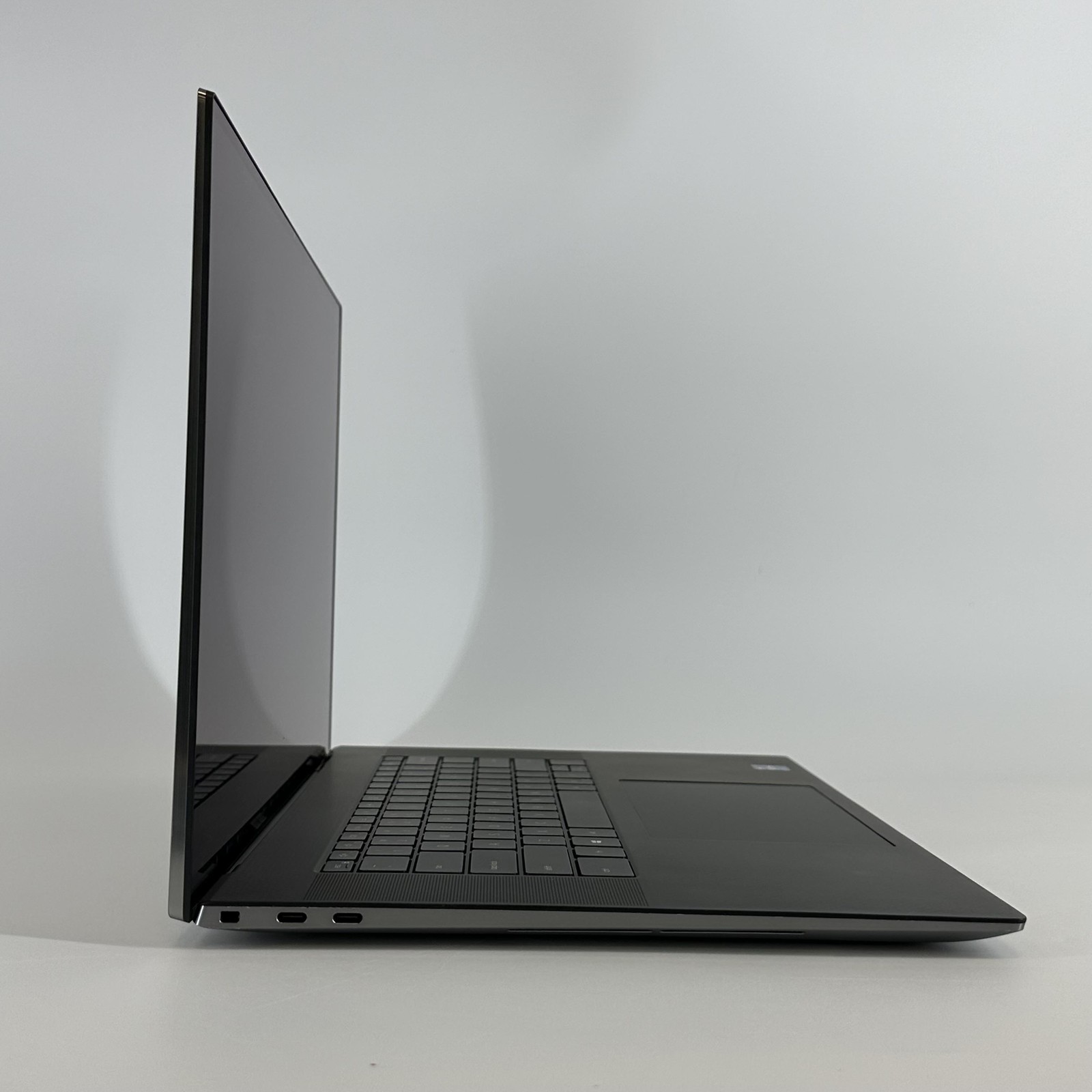Dell Precision 5760 17 UHD+ TOUCH Xeon W-11955M 2.60GHz 64GB 2TB/512GB RTX A3000