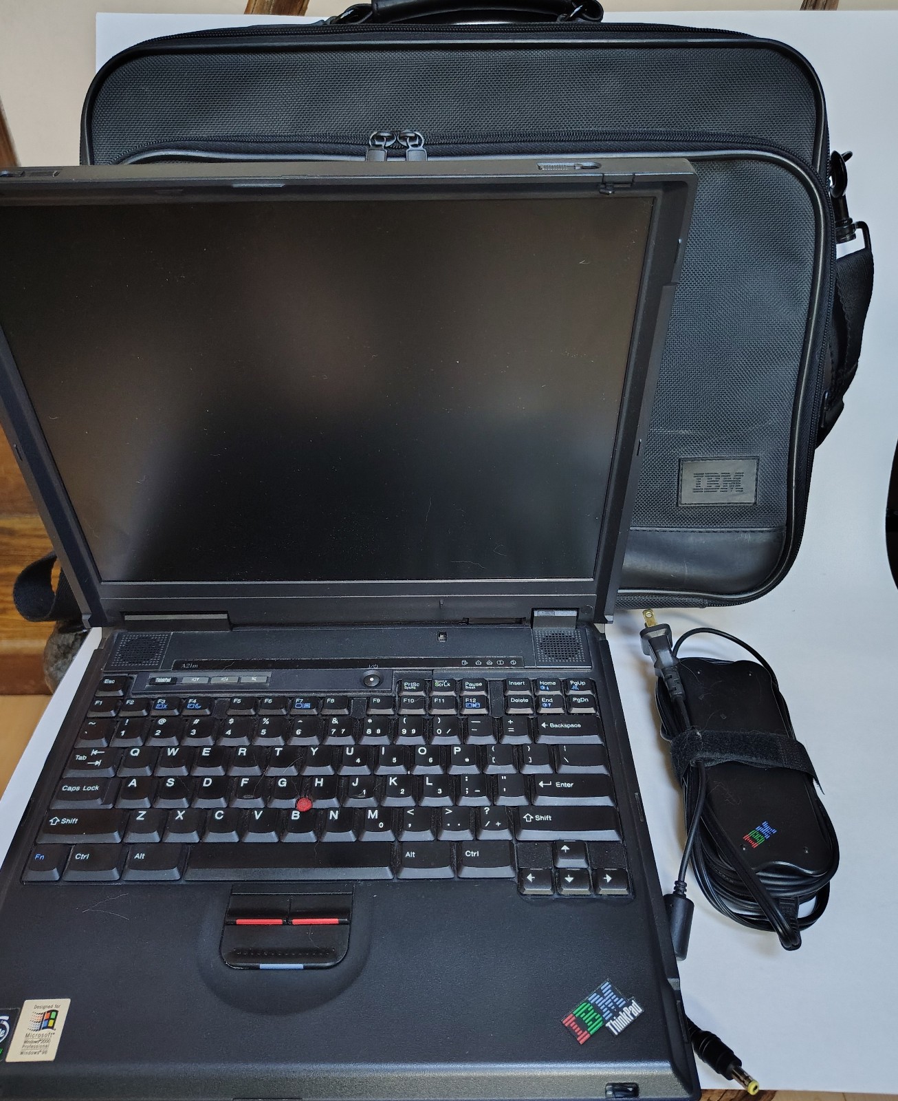 IBM ThinkPad A22m-Intel Pen. III@700MHz 320MB Ram Windows 2000 SP4 W PSU and Bag