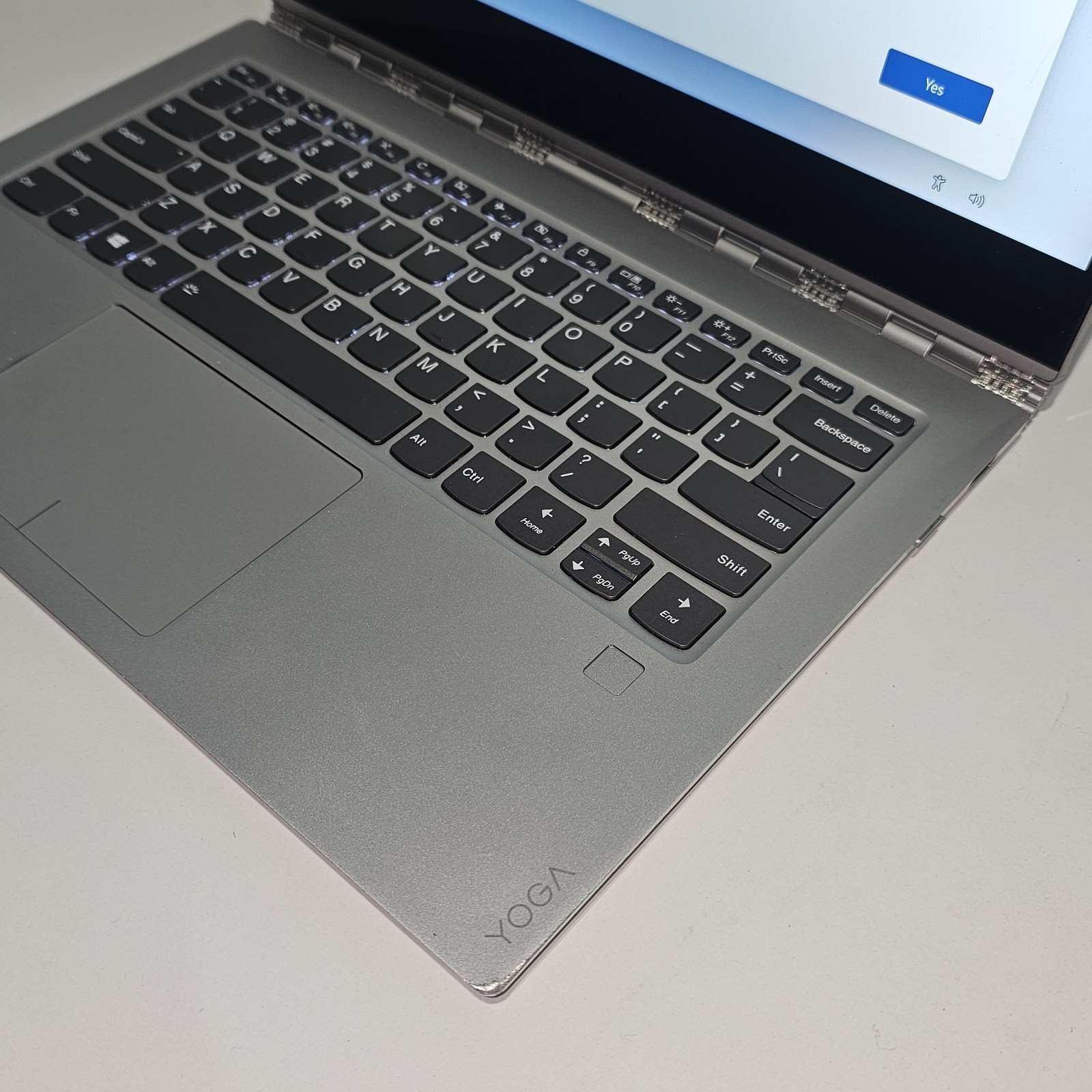 Lenovo Yoga 920-13IKB 2-In-1 Touch Intel i7-8550U 16GB RAM 512GB SSD USB-C