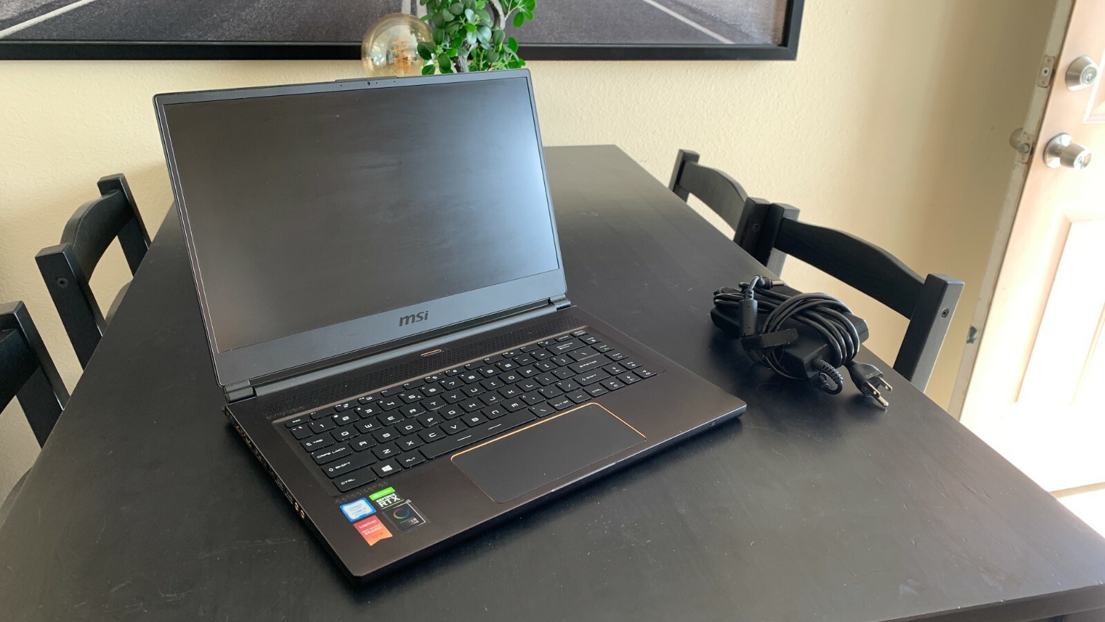 MSI GS65 Stealth 9se 15.6 inch 240HZ (512GB, Intel Core i7 9th Gen., 2.60GHz