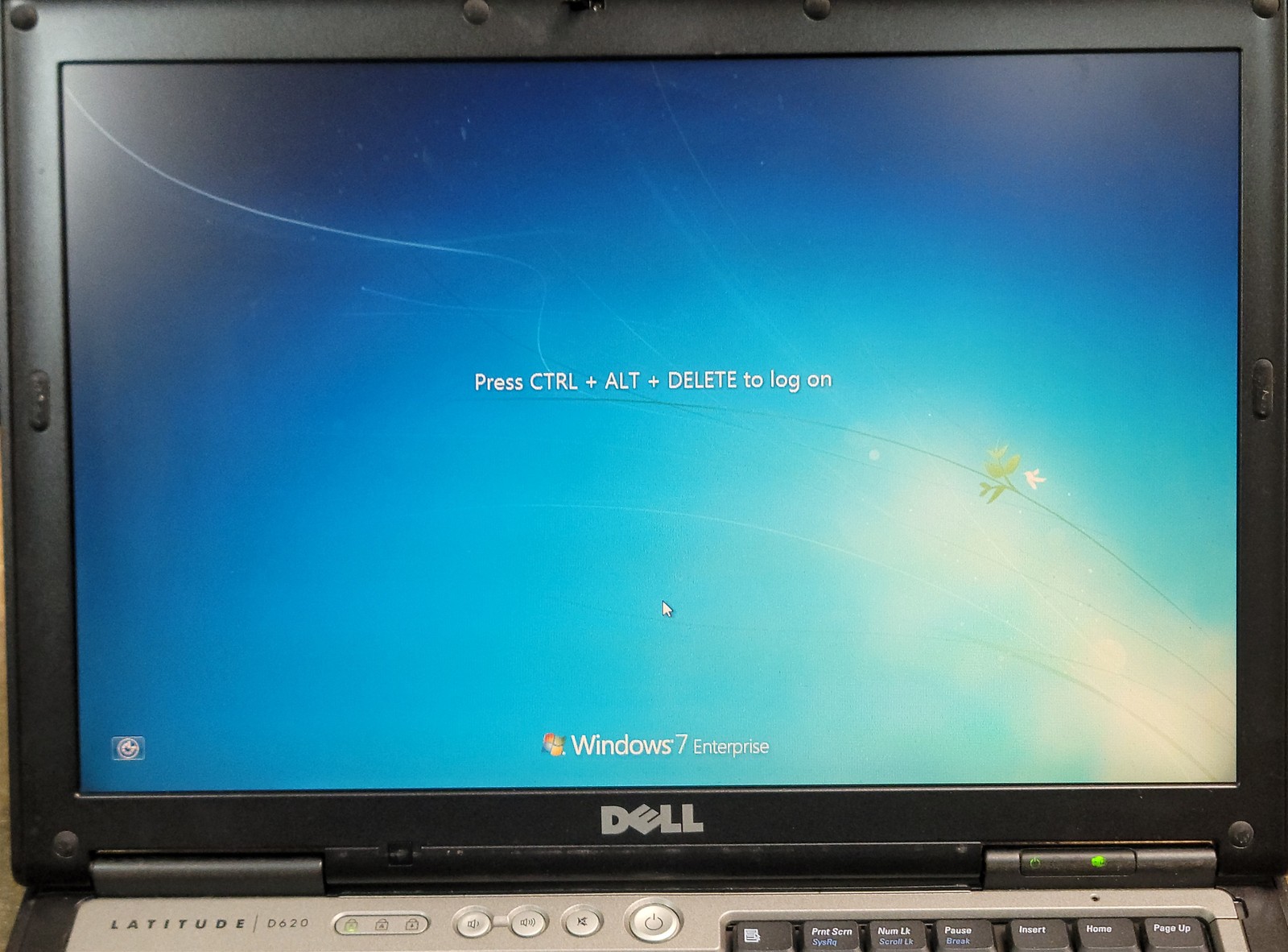 Dell Latitude D620, Intel Core 2 Duo , 1GB RAM , Windows 7 Enterprise ( locked)