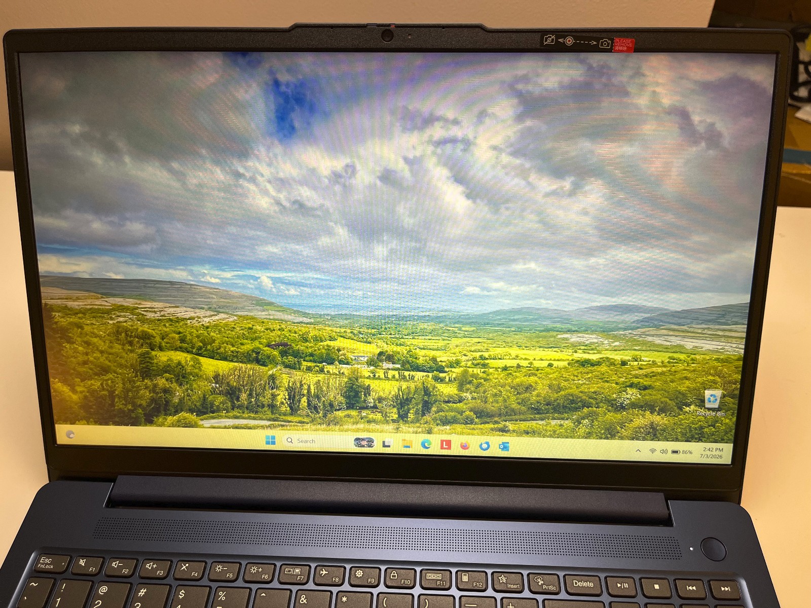 Used Lenovo IdeaPad Slim 3 15.6 Core i3 8GB 256GB Windows 11 Warranty