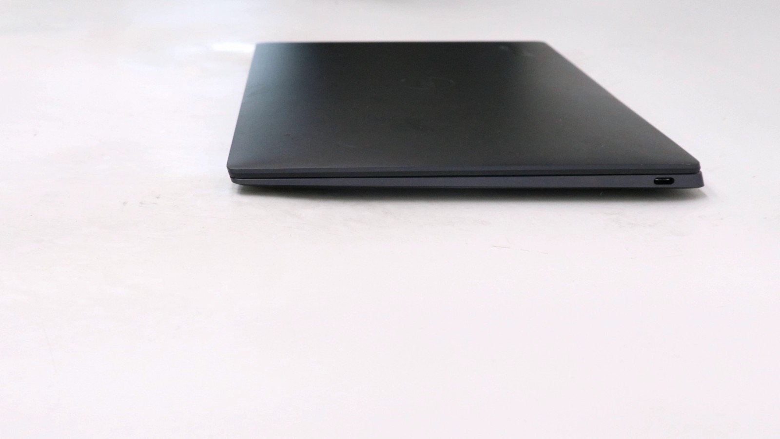 Dell XPS 9320 13″ i7-1270p 16GB 1TB – Fair READ DESC