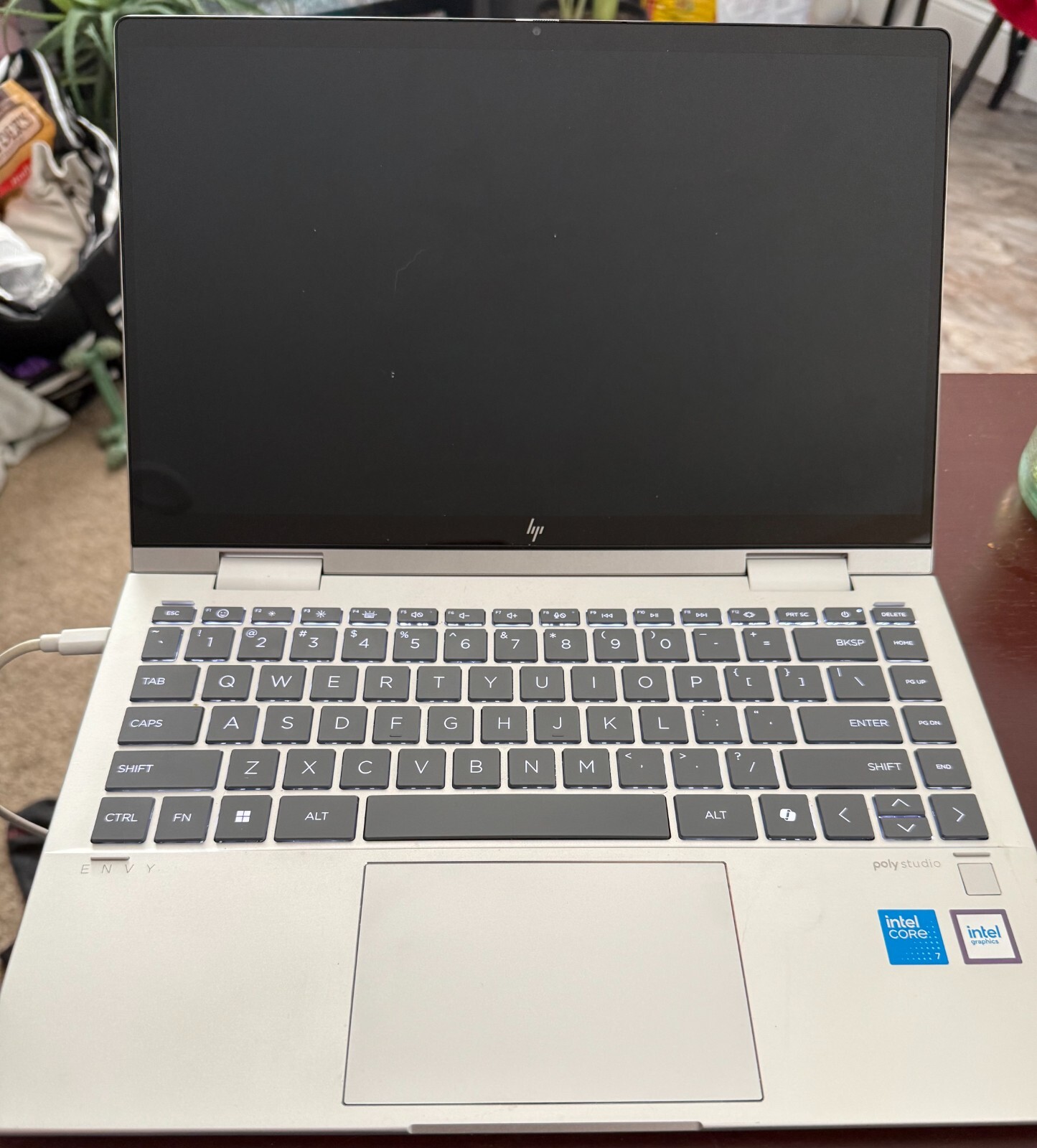 HP 14-es1023dx Envy x360 2-In-1 Laptop 14″ 512GB SSD 150U 16GB Windows 11 Home