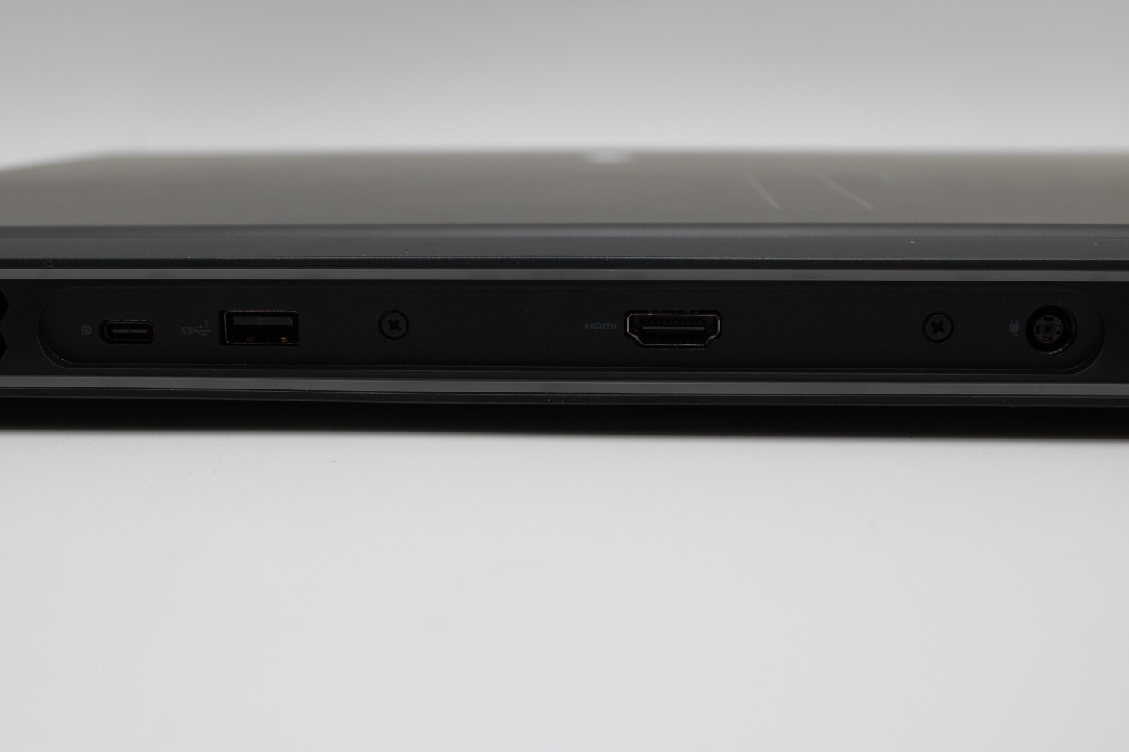 Alienware M17 R5 Gaming Laptop, 1TB SSD, Ryzen 9 6900HX, 32gb RAM, RTX 2080 GPU