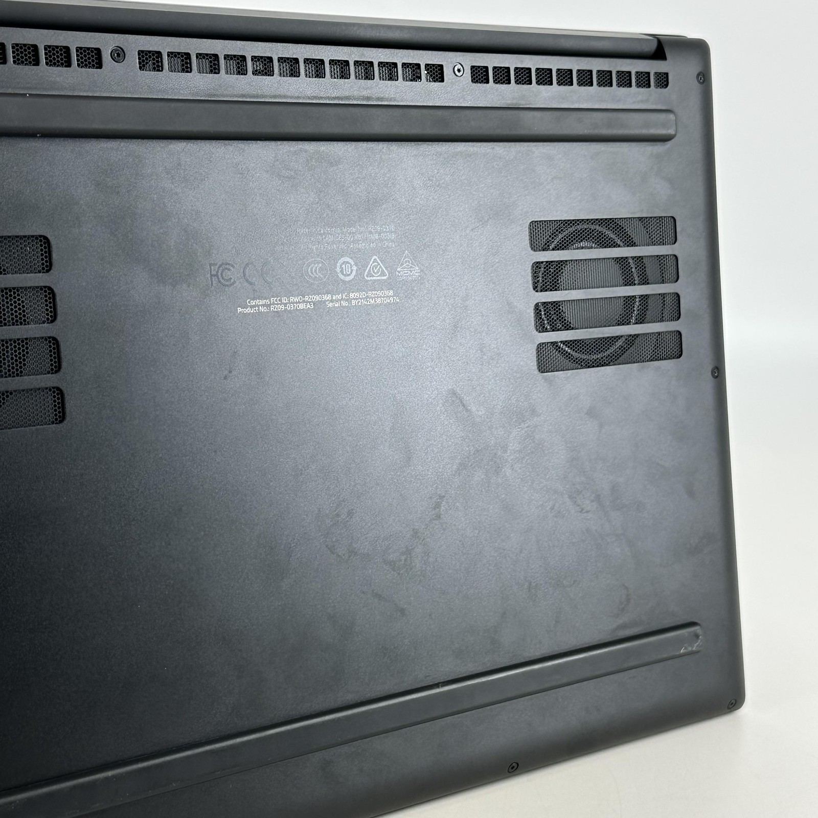 Razer Blade 14 2K 3.3 GHz Ryzen 9 5900HX 16GB 1TB SSD RTX 3070 – BAD DC PORT