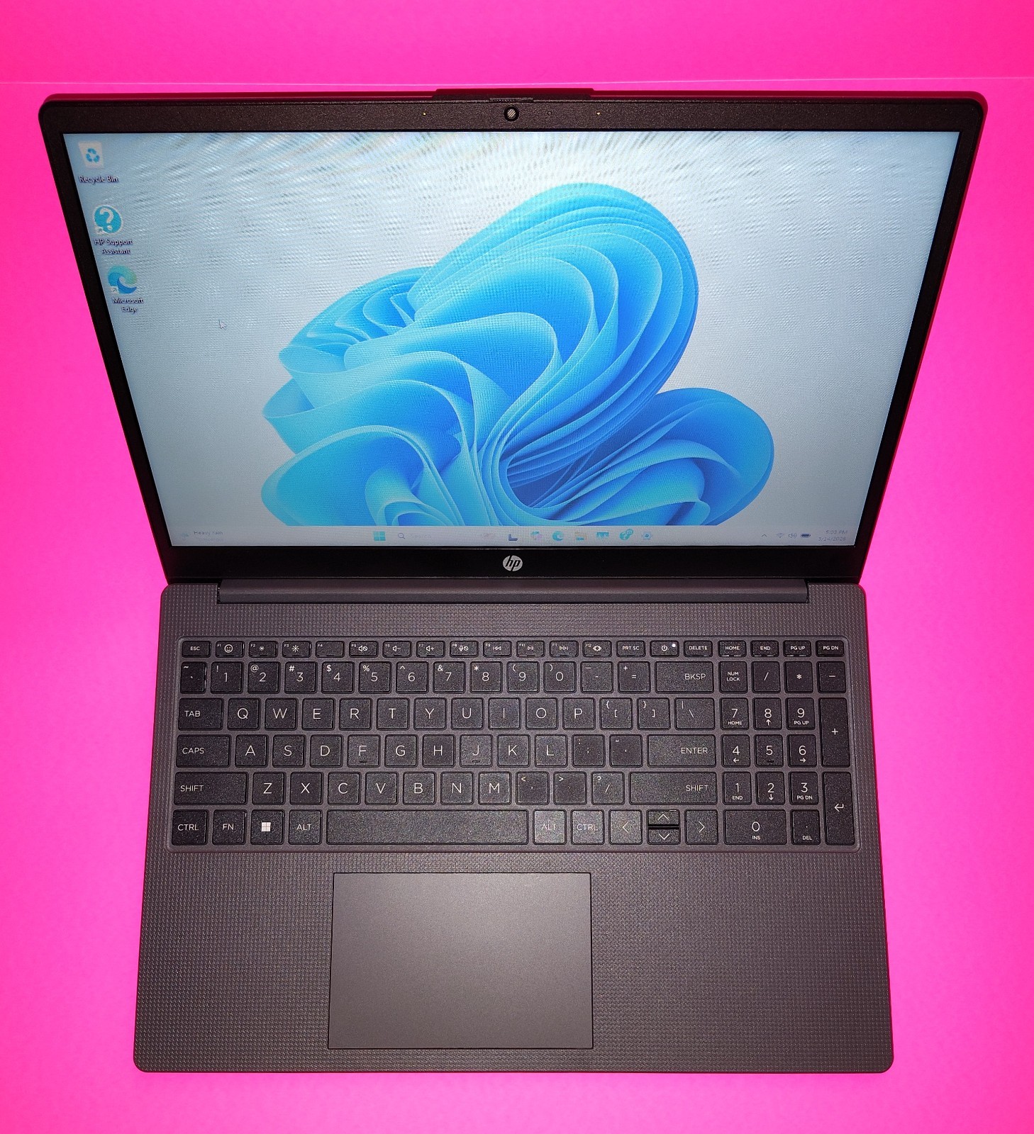 HP 255 G10 15.6″ AMD Ryzen 3 7320U 2.40GHz 8GB RAM DDR5 256GB SSD Laptop Win11