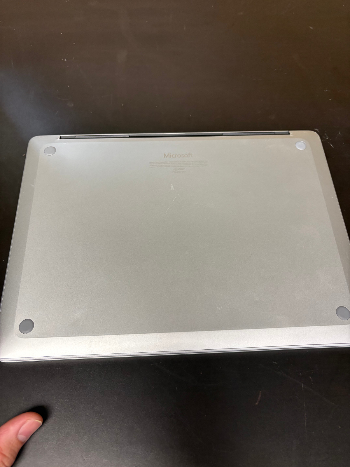 Microsoft Surface Laptop 7 13.5″ Platinum Snapdragon X Plus/ 16GB RAM/ 256GB SSD