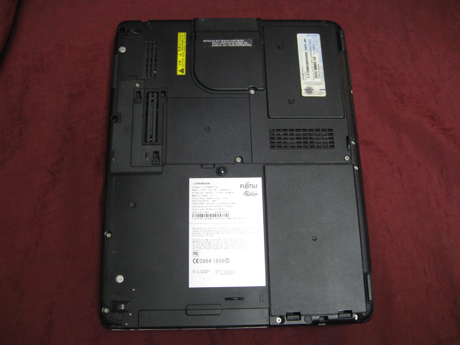 Fujitsu Lifebook T731 i3-2330M 2.2GHz 4GB 250GB HDD Touch Webcam Laptop NO OS