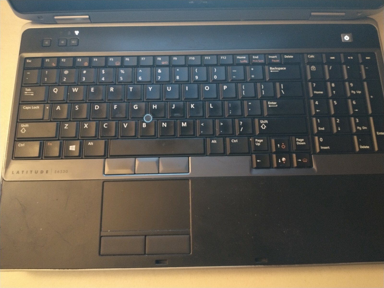 Dell Gaming laptop Intel E6530 i7-3740QM 16G RAM 500G HDD 15.6″ NVIDIA NVS 5200M