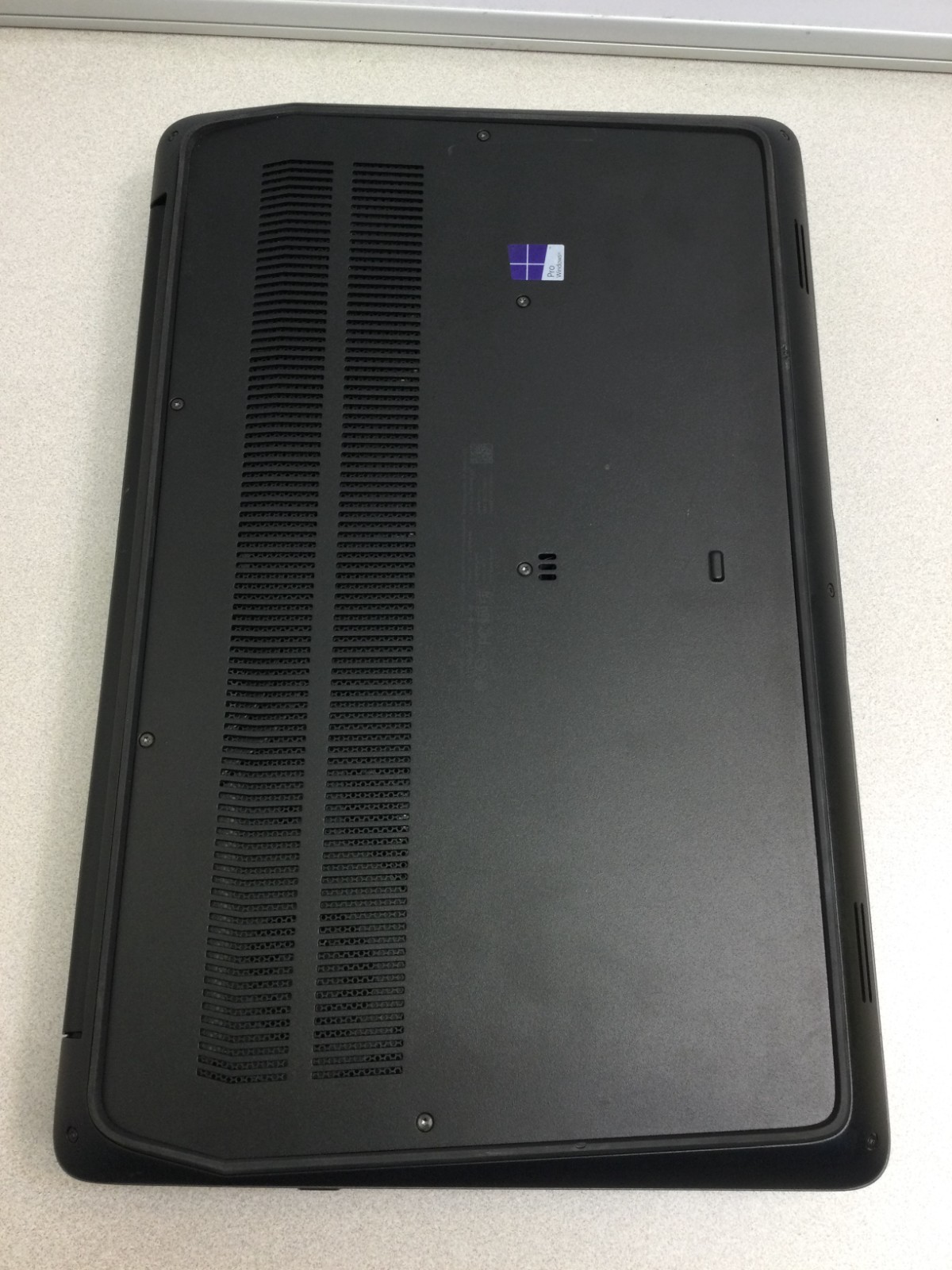 HP ZBook 17 G3 core i7 6th gen 2.60ghz 256GB SSD 8GB RAM 17.4” WIN 11 PRO