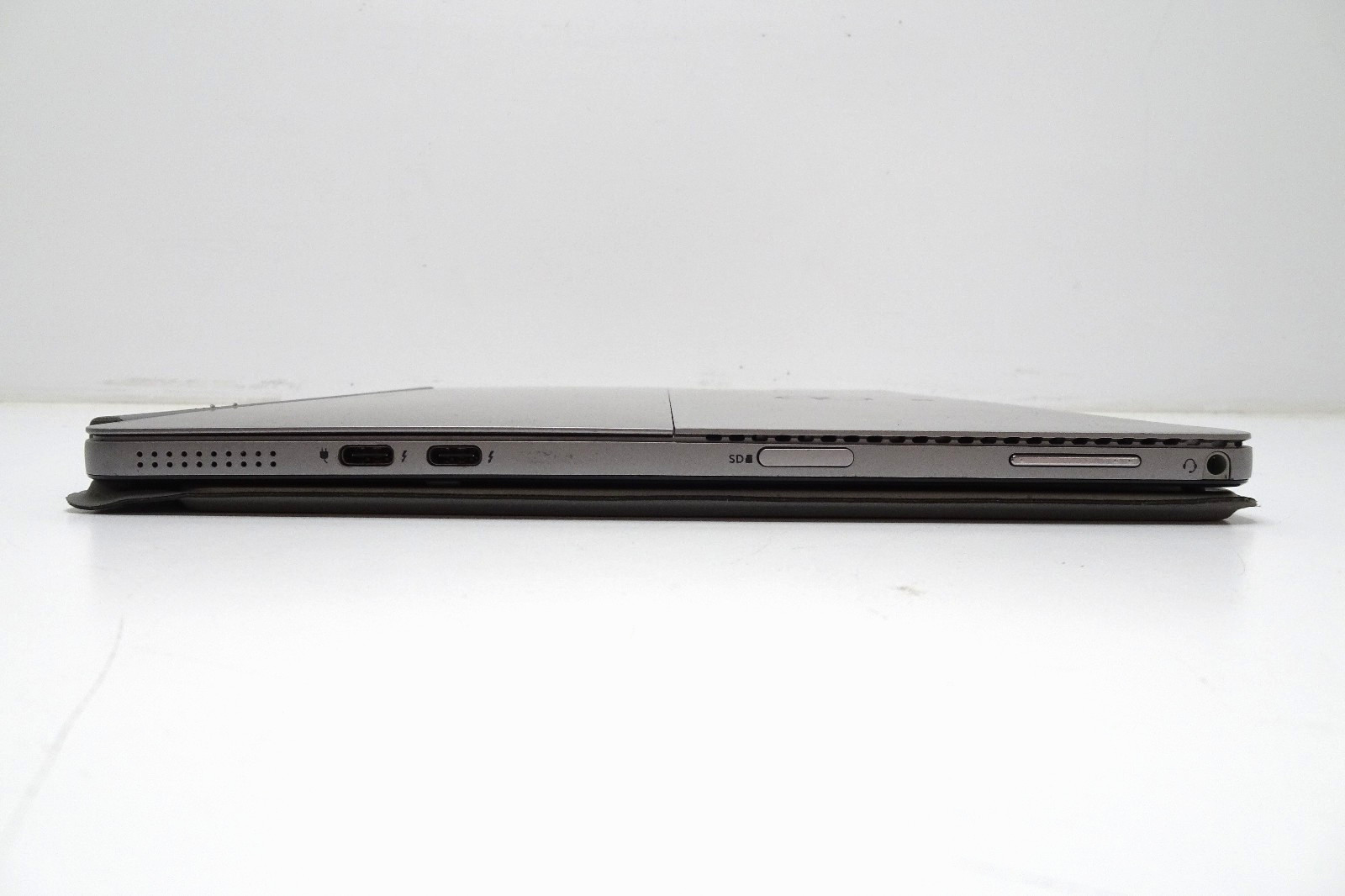 Dell Latitude 7200 2-in-1 | i5-8365U | 8GB RAM | 256GB NVMe | LINUX | READ