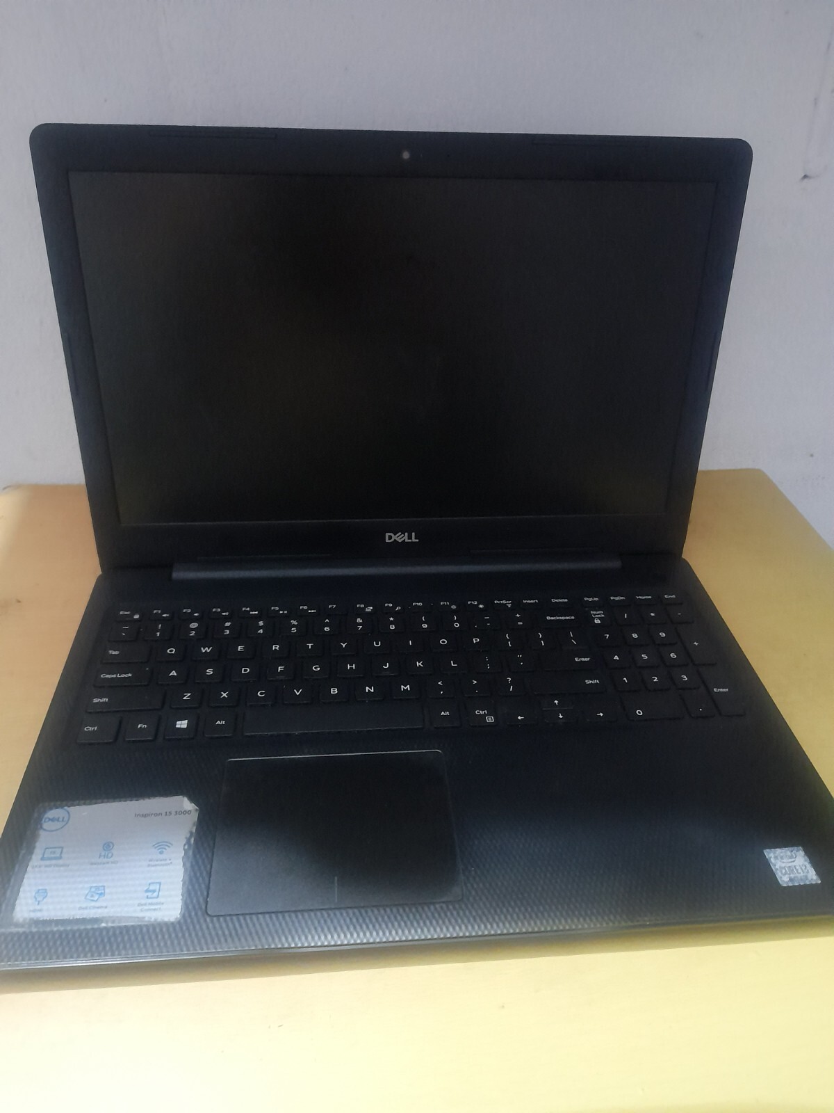 Dell Inspiron 15 3593 i3 10th gen, 8gb RAM, 256GB SSD