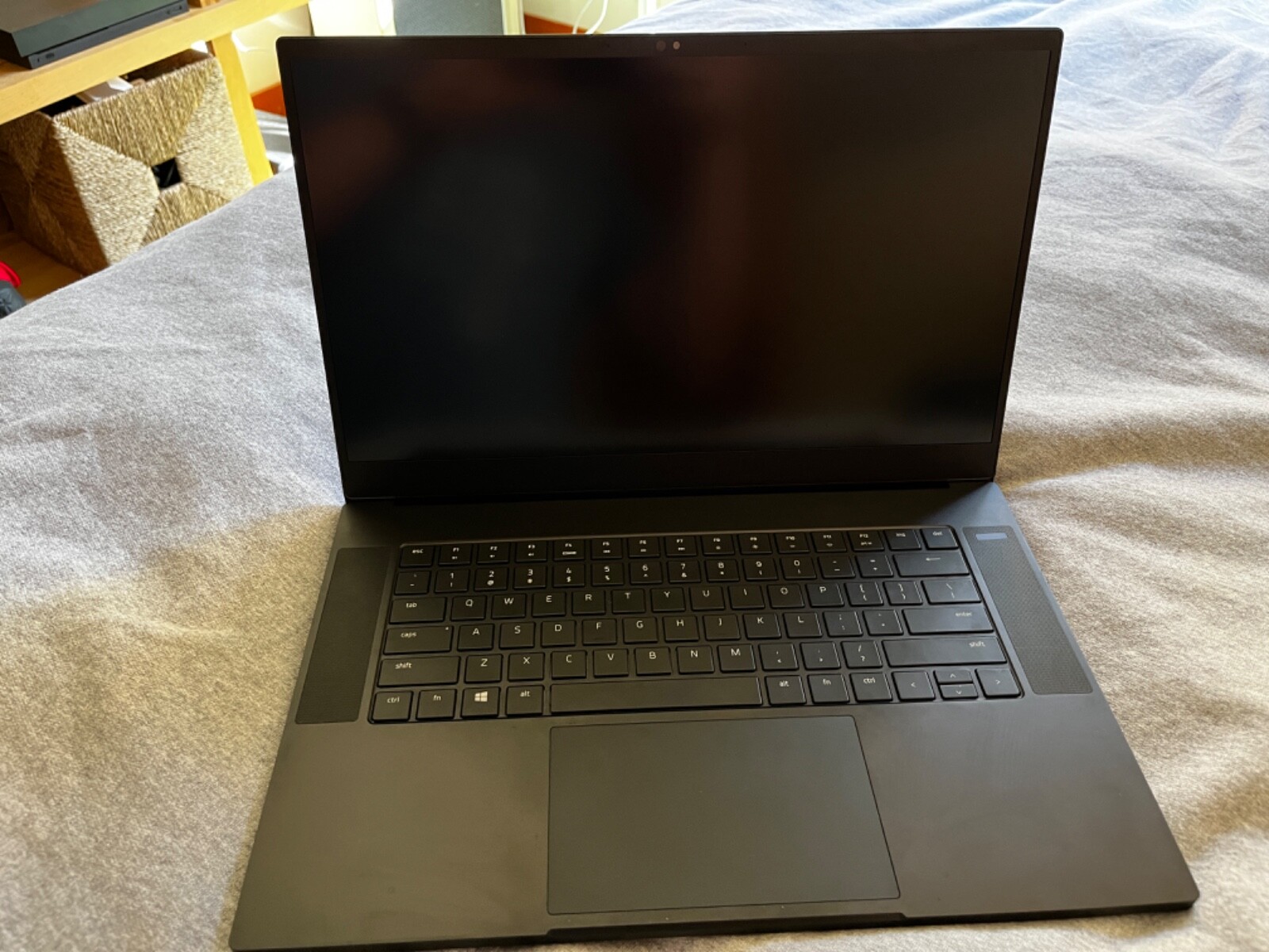 Razer Blade 15.6″ FHD (1TB SSD , Intel Core i7 10th Gen., 5.10GHz, 16GB) Gaming