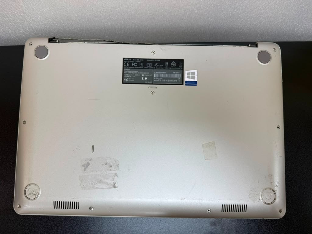 ASUS VivoBook X510UAR 15.6″ i5 8th Gen 0RAM 0SSD UNTESTED Broken Frame Parts