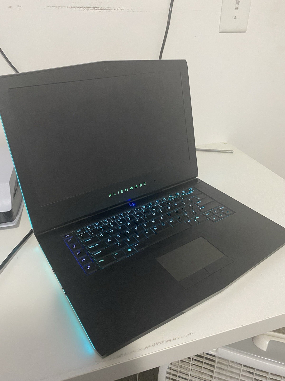 Dell Alienware 17 R4 Gaming Notebook 17,3″ IPS FHD Display Windows 10
