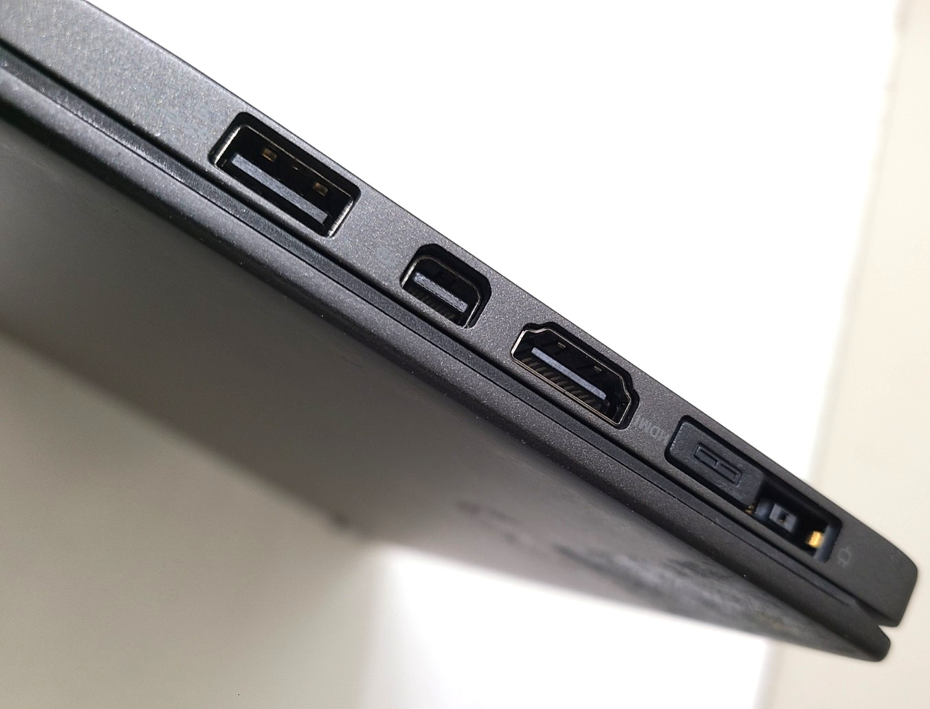 Lenovo ThinkPad X1 Carbon Laptop Intel Core i5 4th Gen 14″ Screen 4GB RAM 128GB