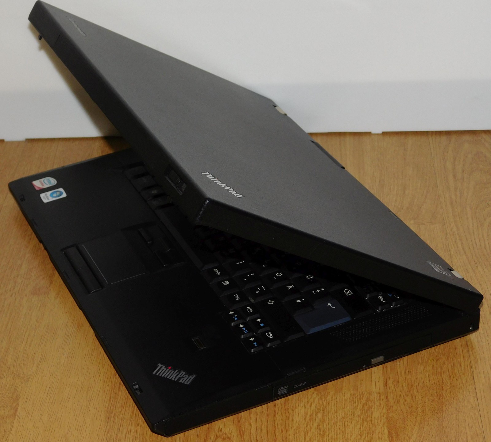15.4″ Laptop Notebook Lenovo Thinkpad R500 T5870 2x 2GHz 500GB 3GB Win XP Pro