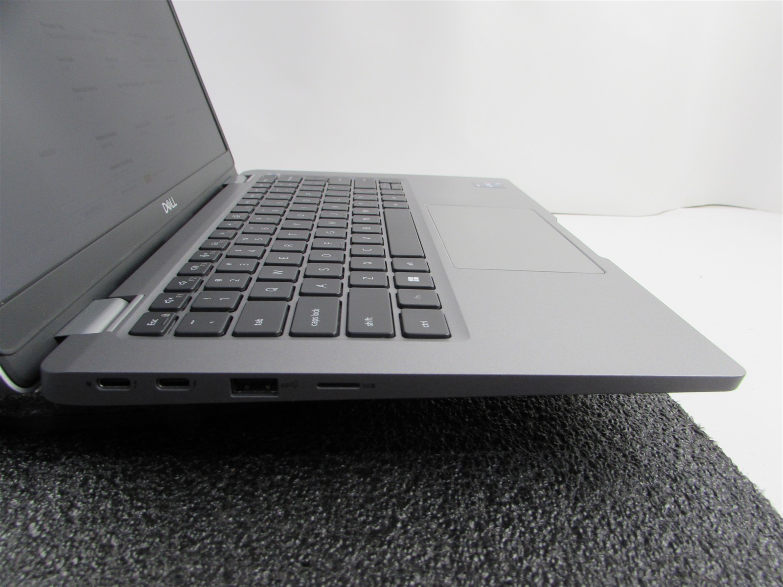 DELL LATITUDE 5330 FHD TOUCHSCREEN I5-1245U 10 CORE 512GB SSD 16GB RAM NO O.S